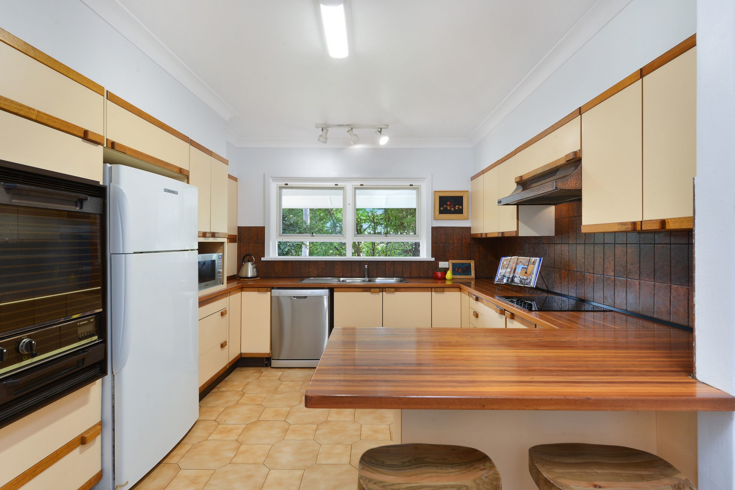 37 Hilltop Avenue, Wollongong - Thumbnail 8