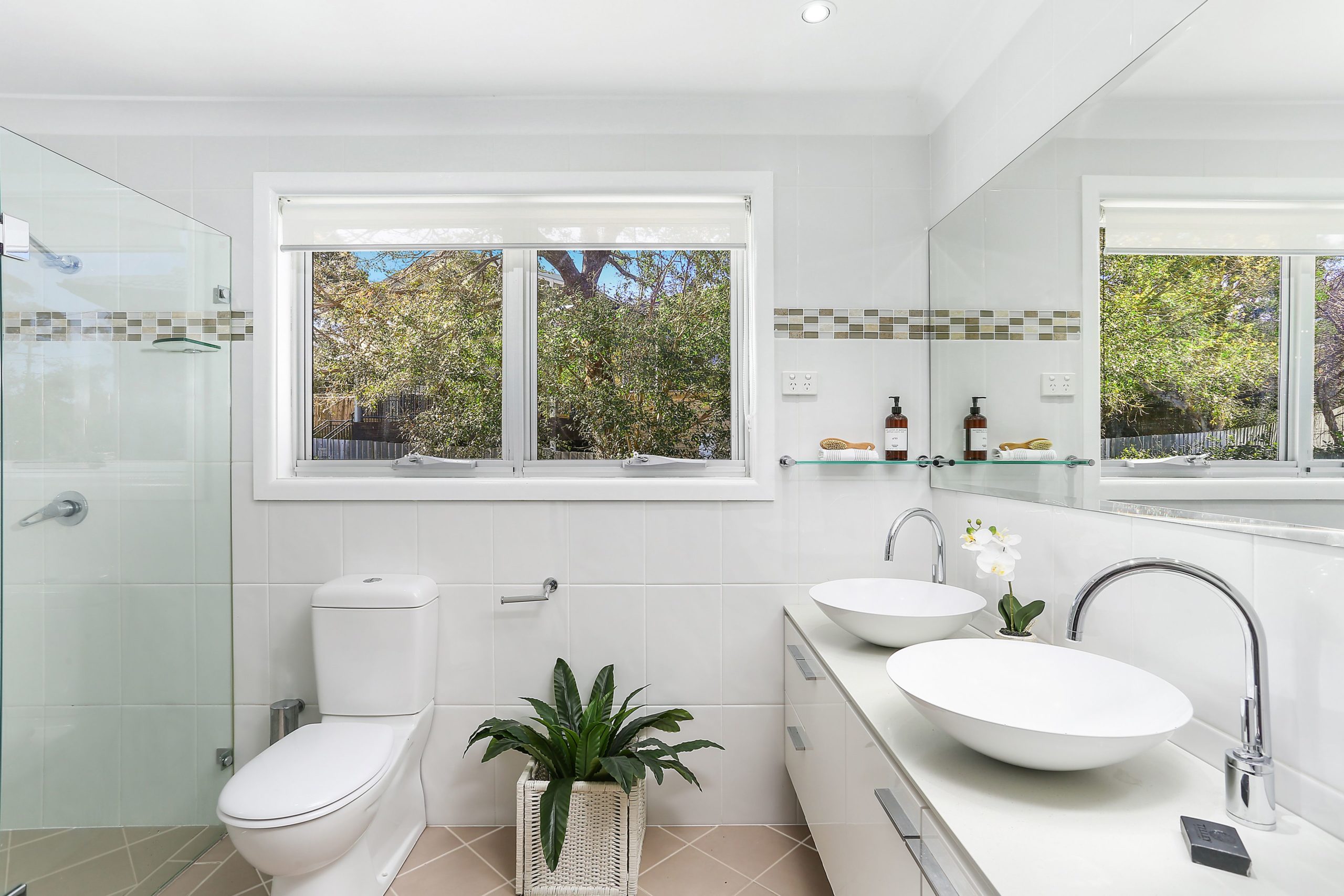 16a Lamerton Drive, Figtree - Thumbnail 2