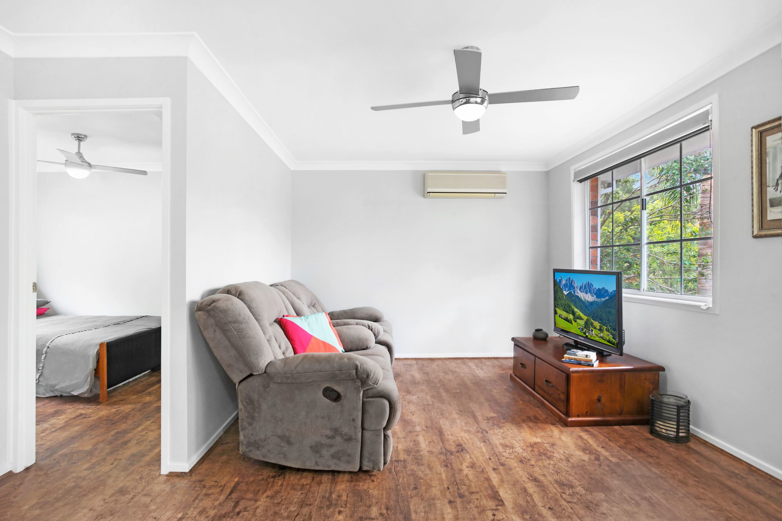 25 Paltarra Place, Cordeaux Heights - Thumbnail 3
