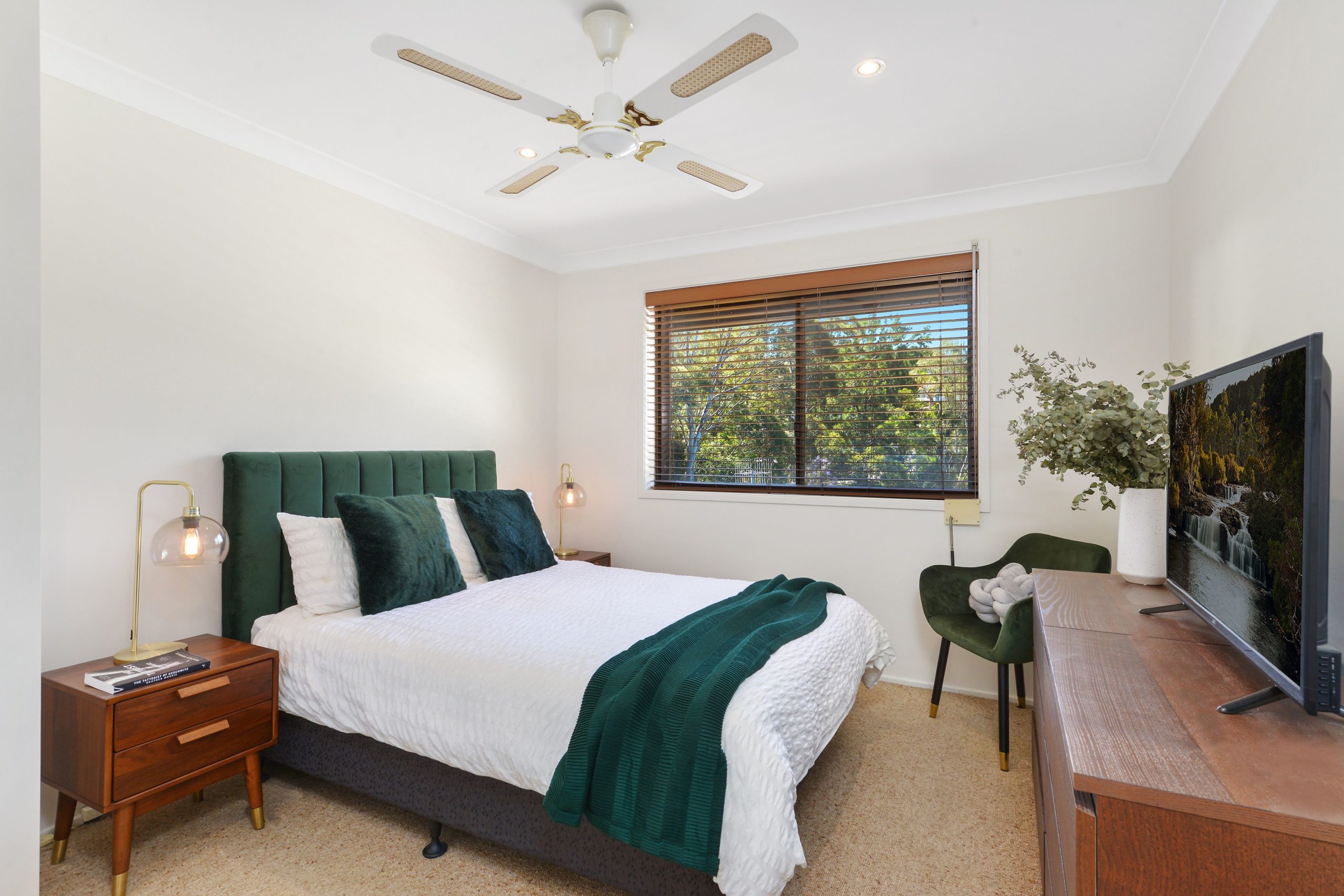 66 Derribong Drive, Cordeaux Heights - Thumbnail 4