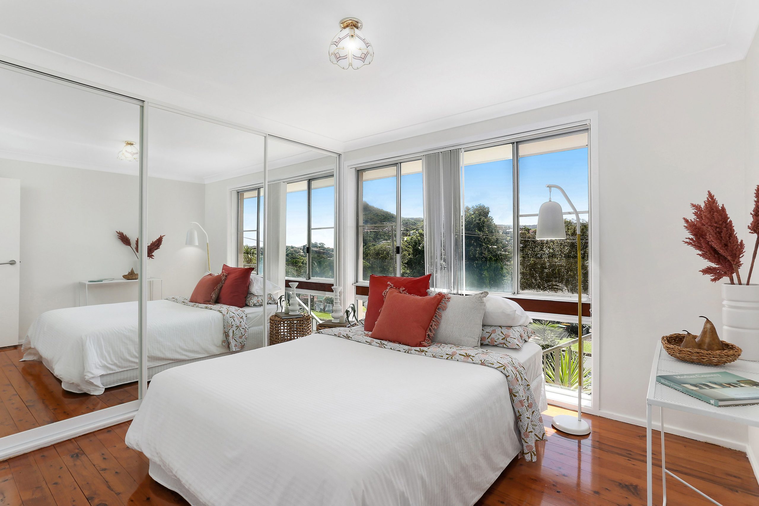 54 Ashley Avenue, Farmborough Heights - Thumbnail 7