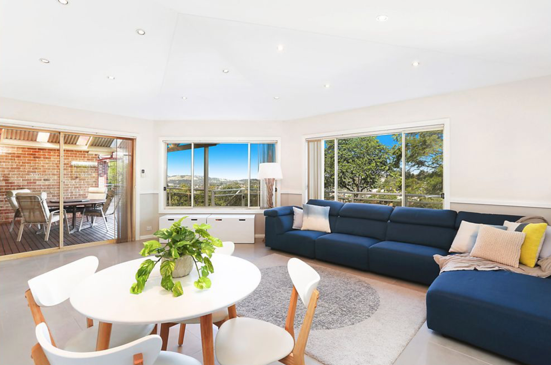 19 Silvertop Parade, Cordeaux Heights - Thumbnail 7