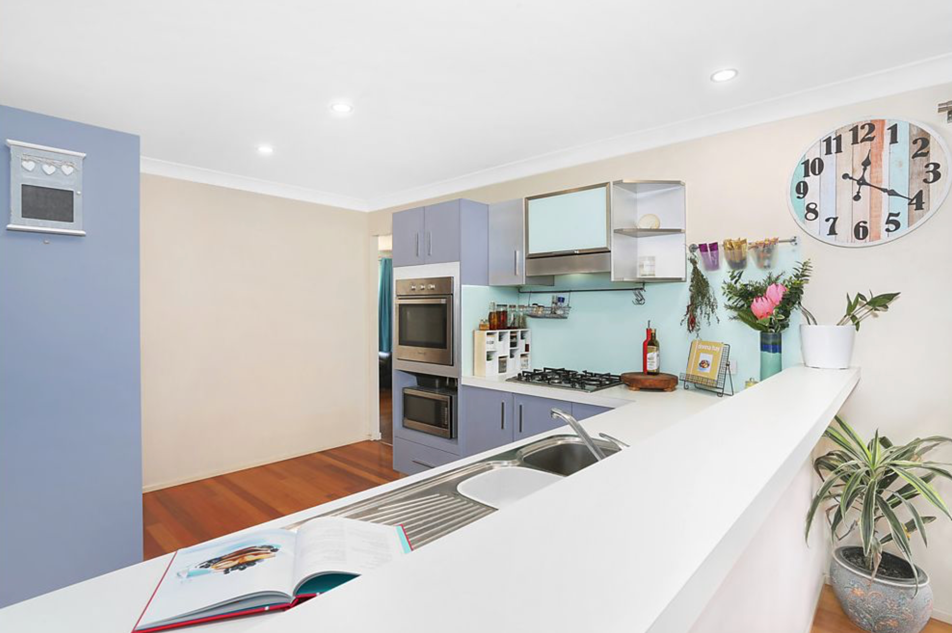 19 Serrata Place, Cordeaux Heights - Thumbnail 3