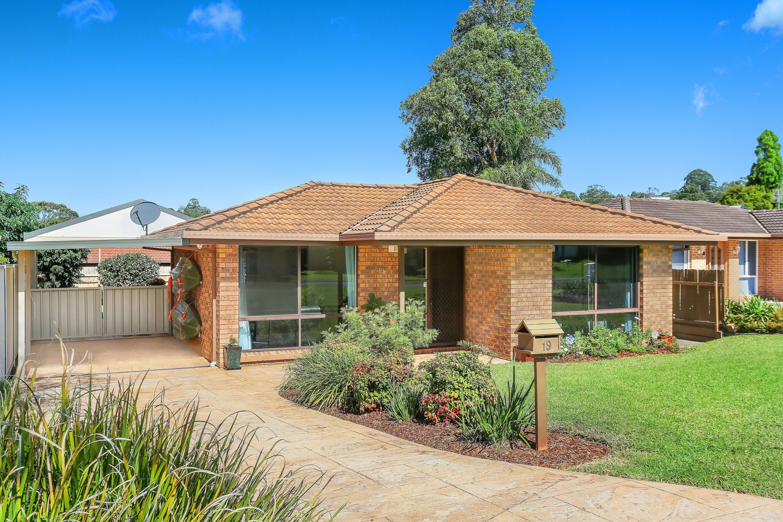 19 Serrata Place, Cordeaux Heights - Thumbnail 5