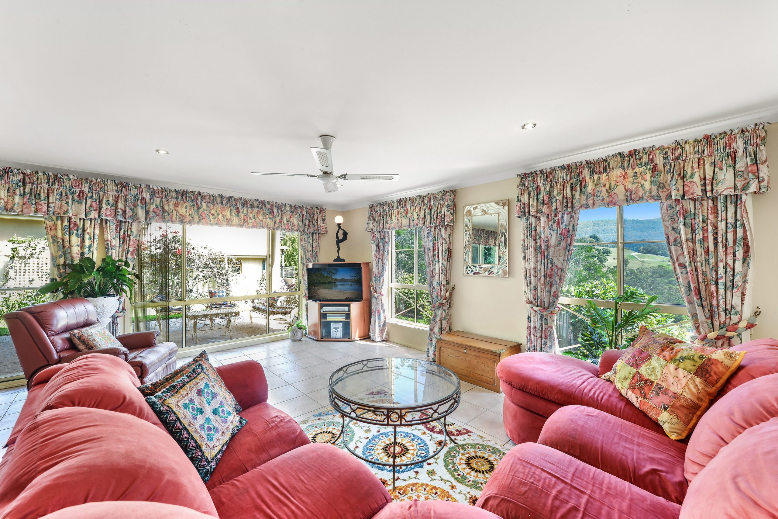 79 William James Drive, Cordeaux Heights - Thumbnail 8
