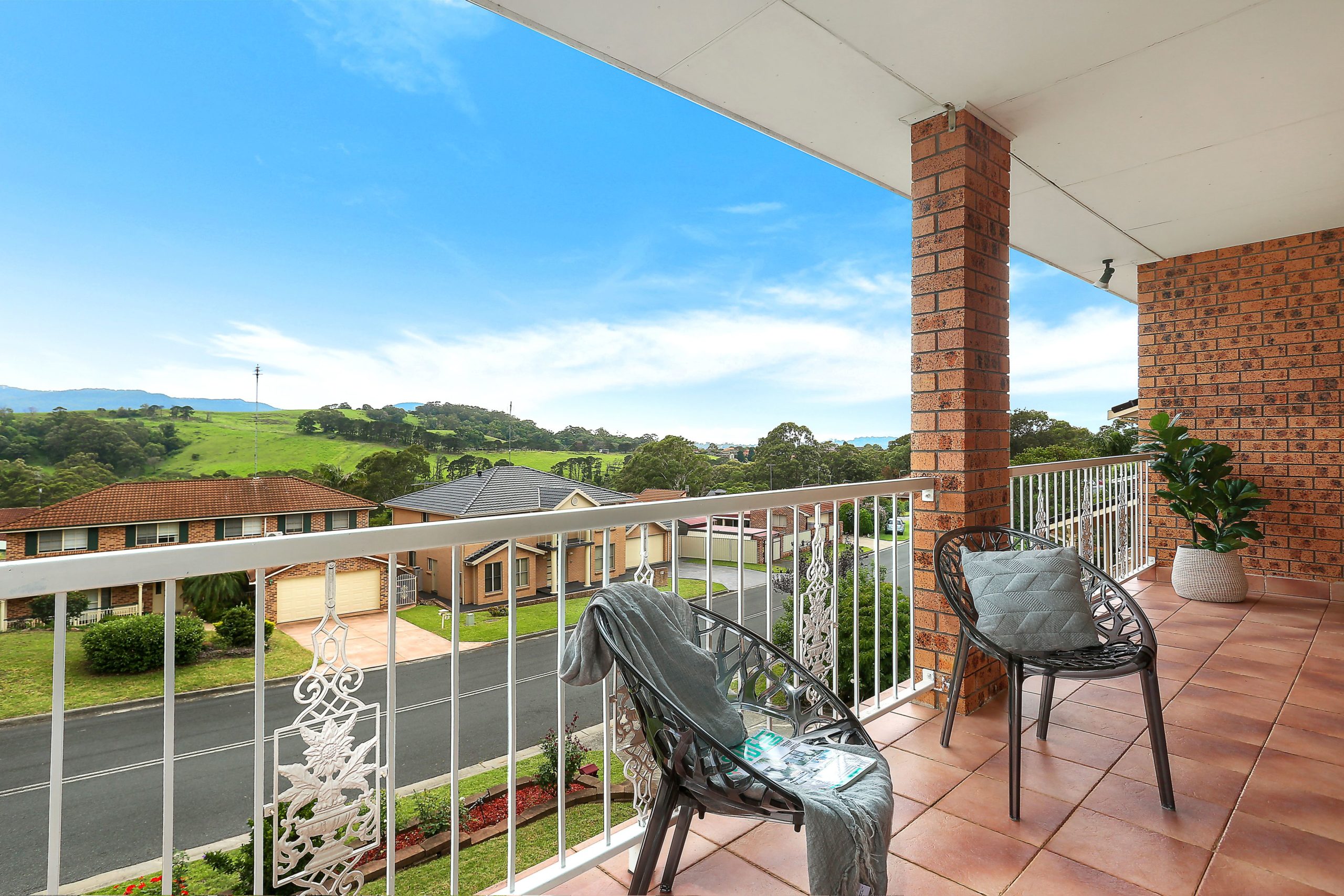 71 Tamarind Drive, Cordeaux Heights - Thumbnail 2