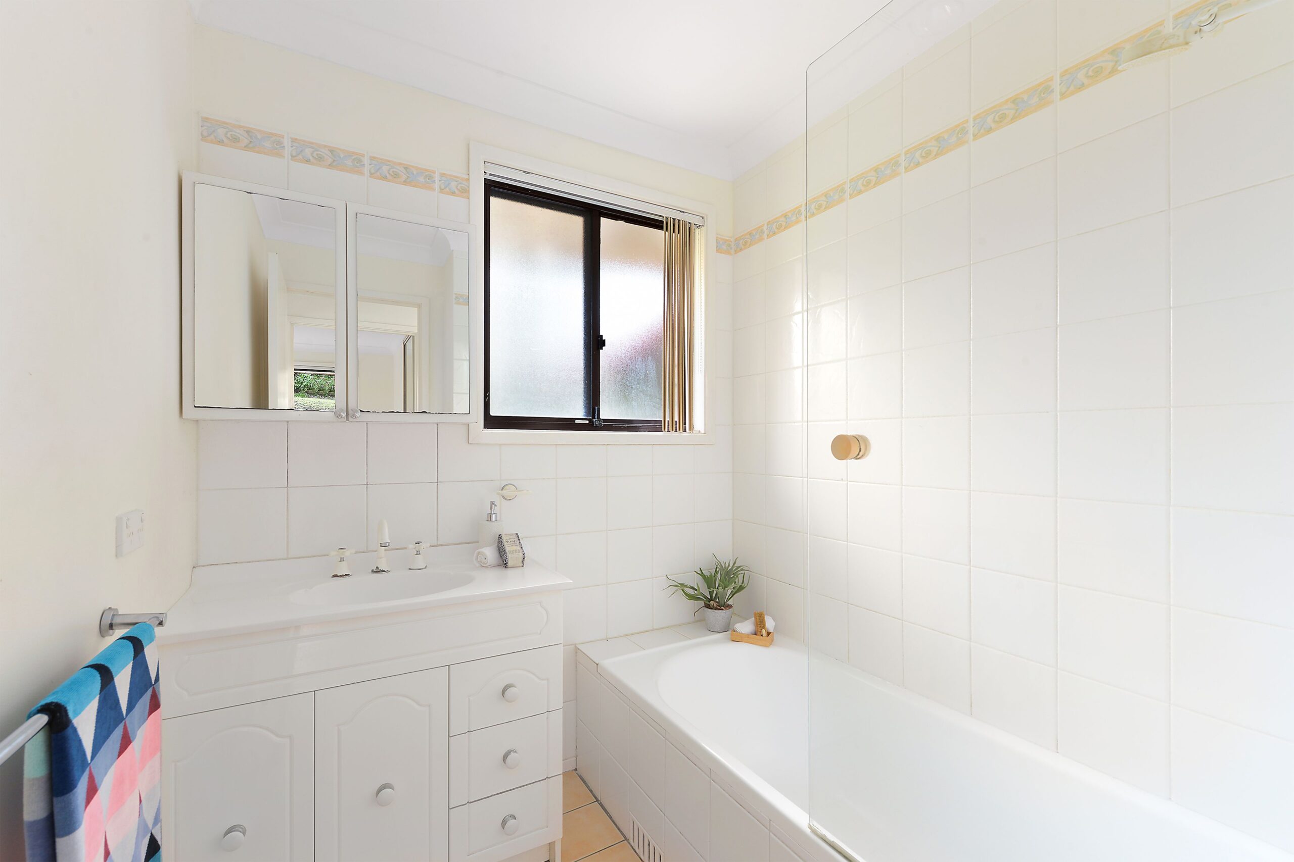 4 Telopea Place, Cordeaux Heights - Thumbnail 5