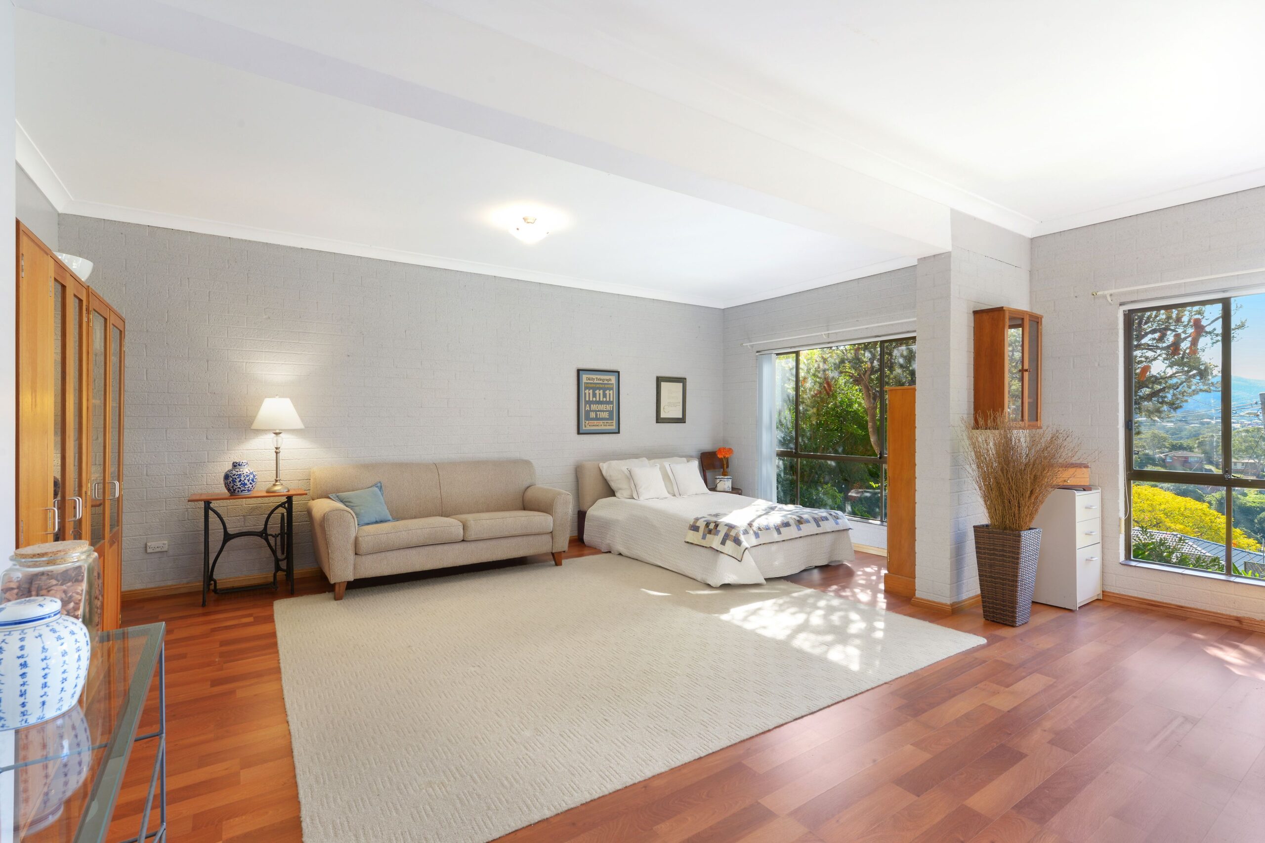 51 Iola Avenue, Farmborough Heights - Thumbnail 3