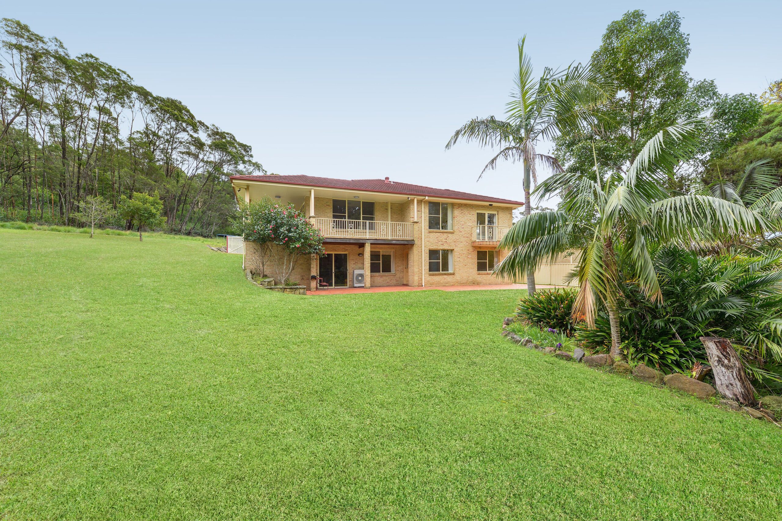 19 Dunstable Road, Farmborough Heights - Thumbnail 2
