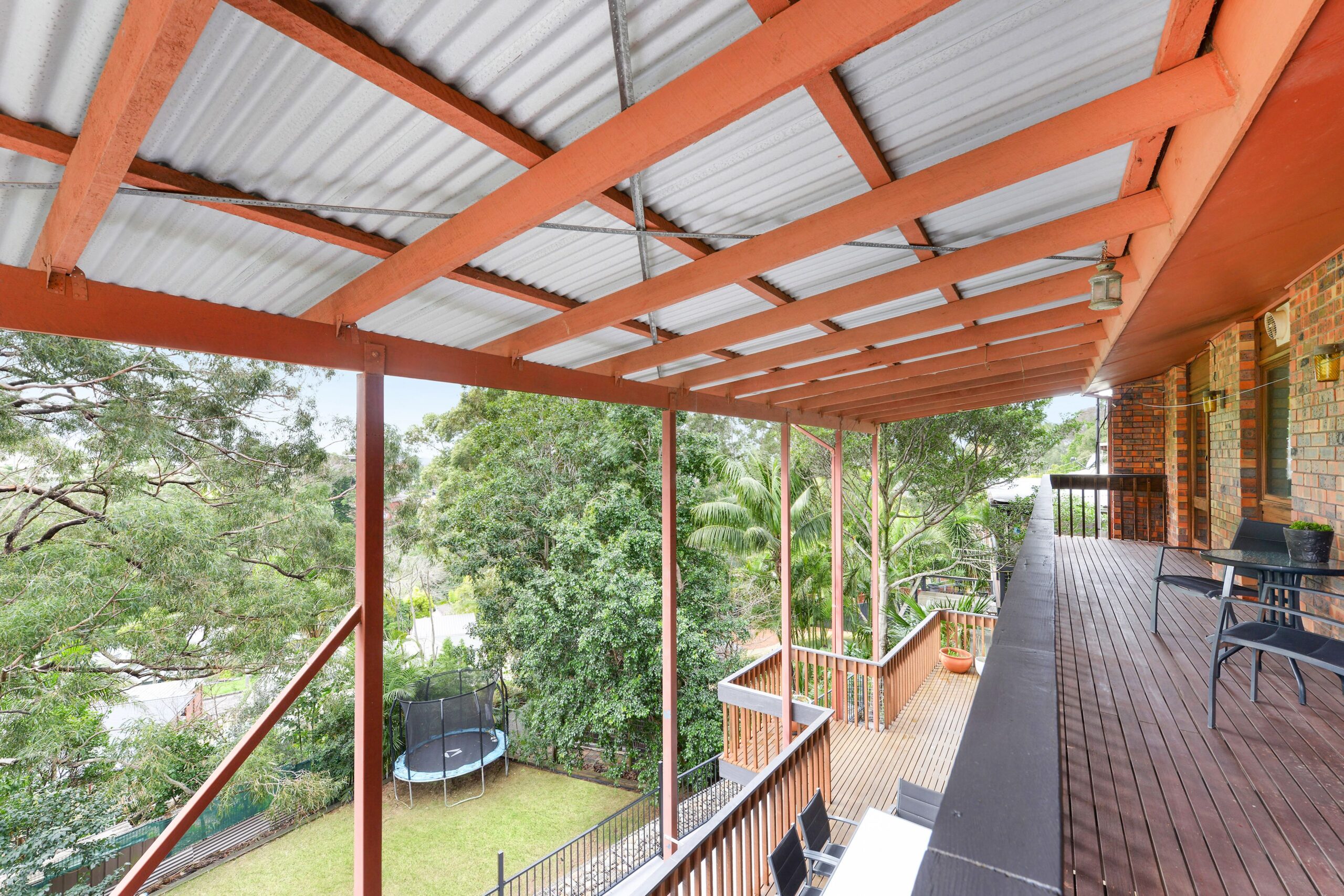 98 Iola Avenue, Farmborough Heights - Thumbnail 2