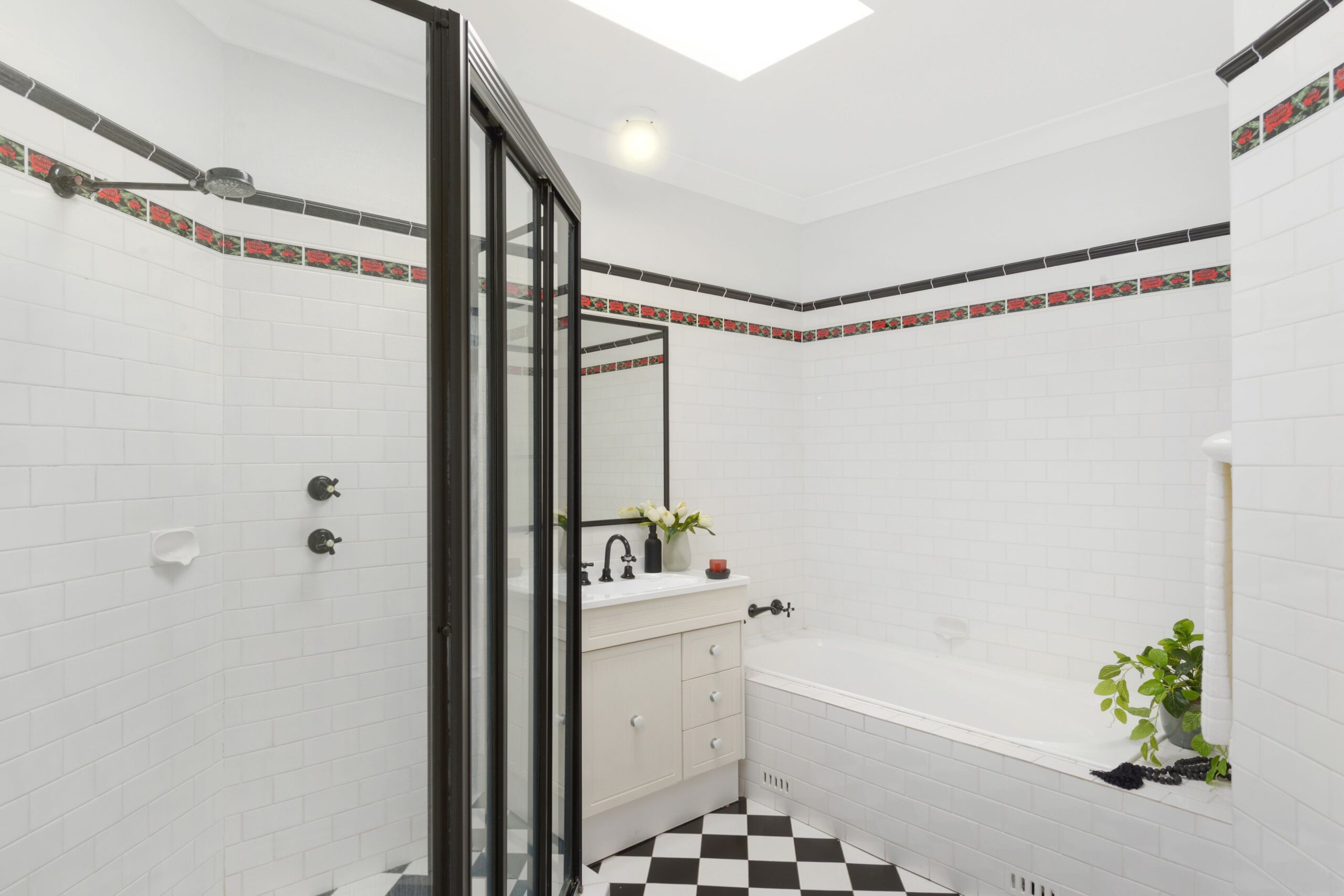 13 Booreea Boulevarde, Cordeaux Heights - Thumbnail 3