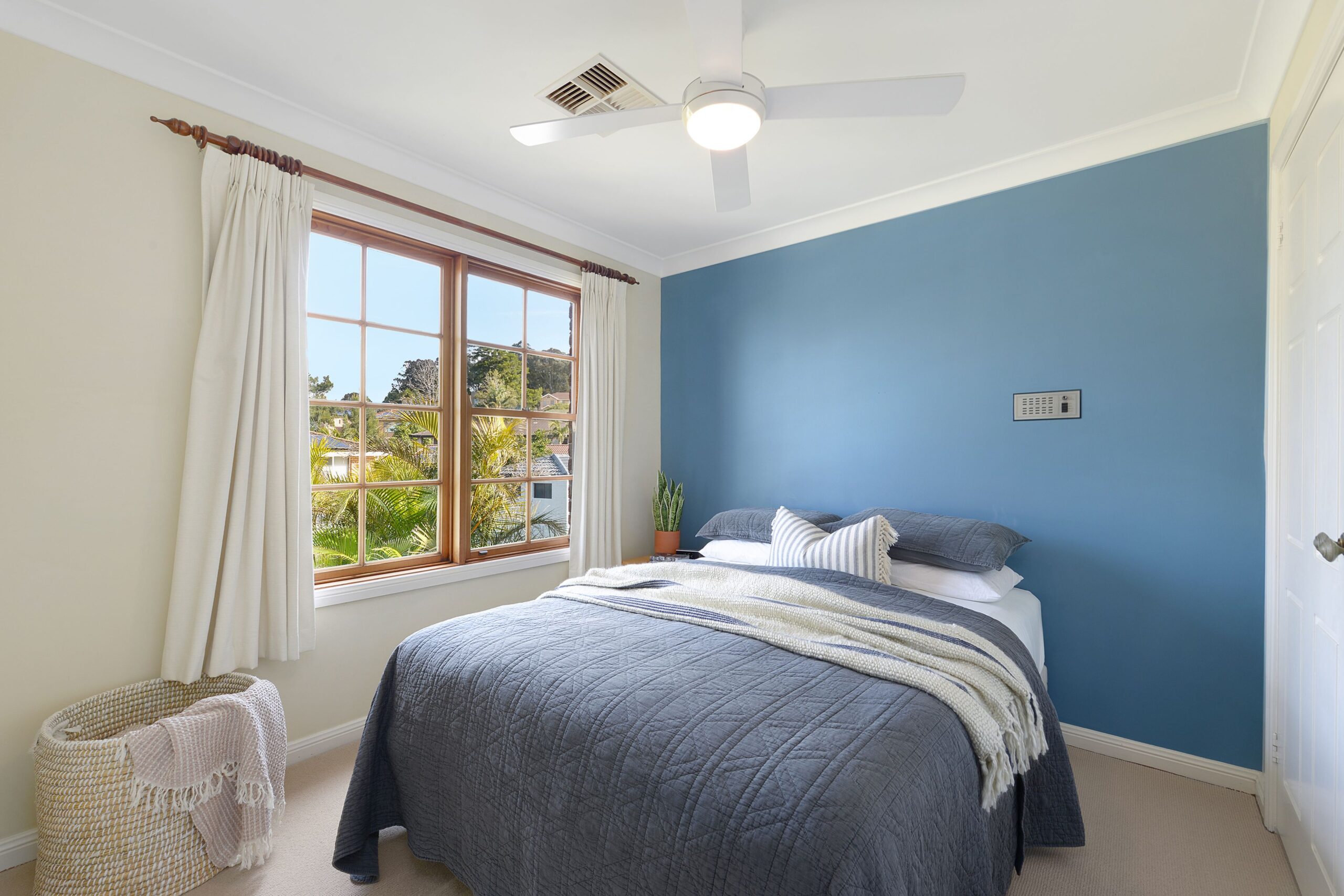 13 Booreea Boulevarde, Cordeaux Heights - Thumbnail 4