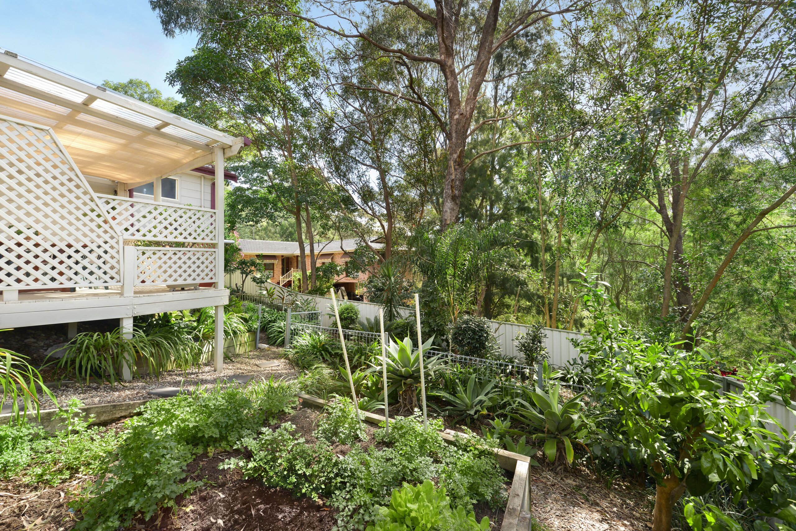 60 Tamarind Drive, Cordeaux Heights - Thumbnail 2