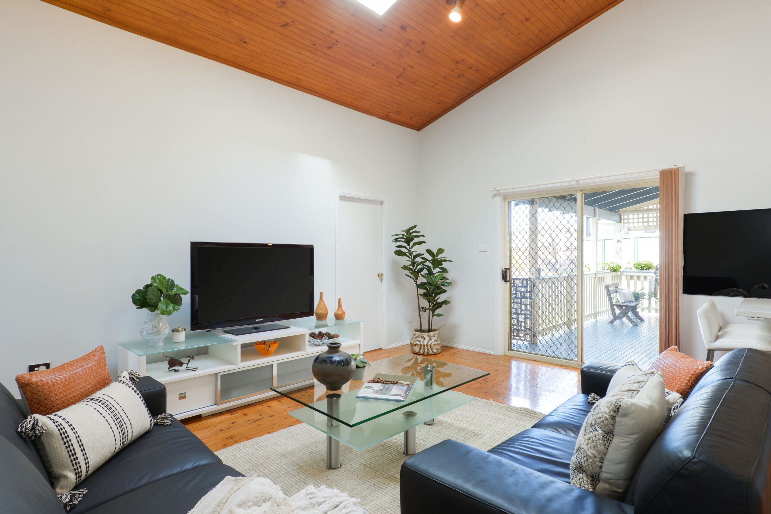 32 Plumwood Crescent, Cordeaux Heights - Thumbnail 8