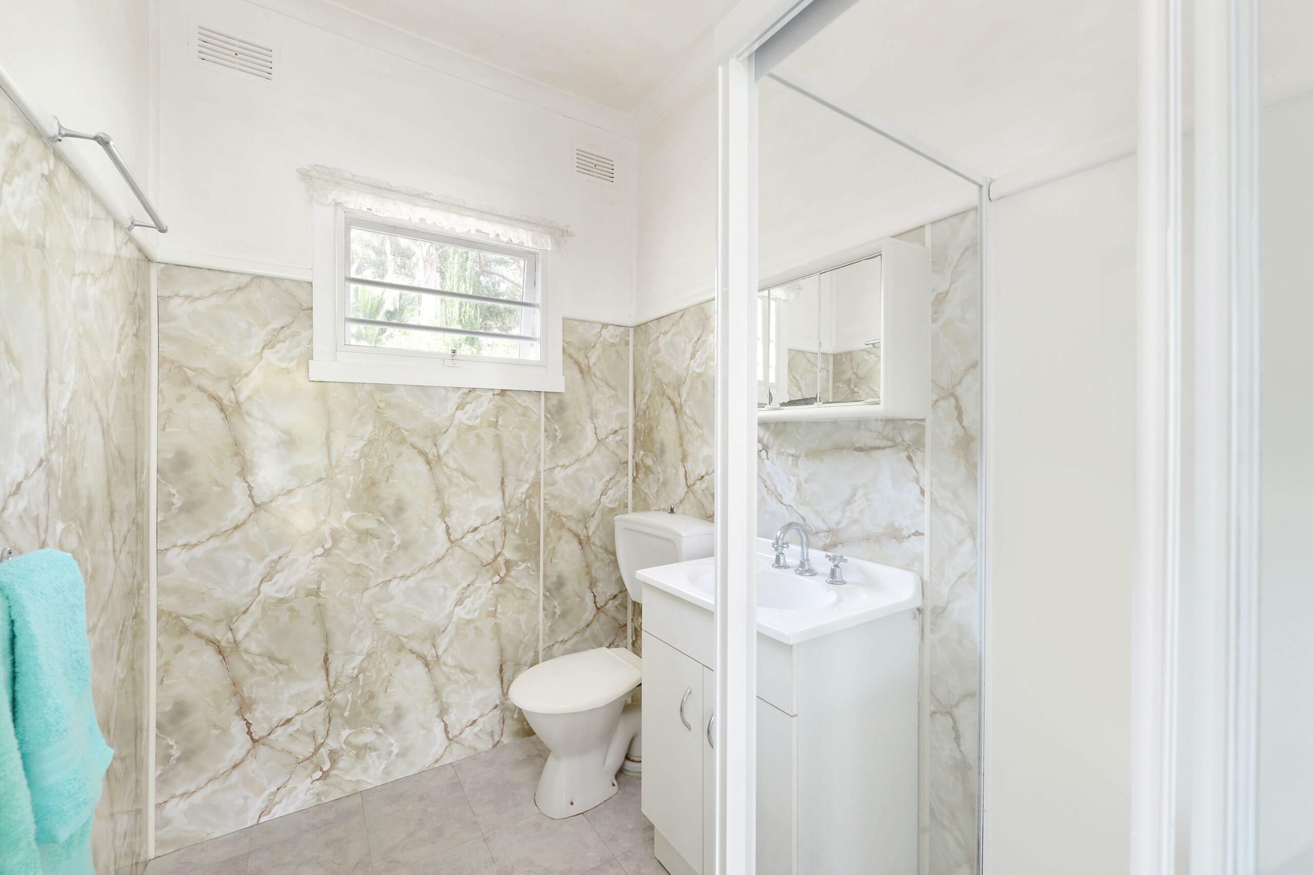 9 Cranford Lane, Figtree - Thumbnail 4