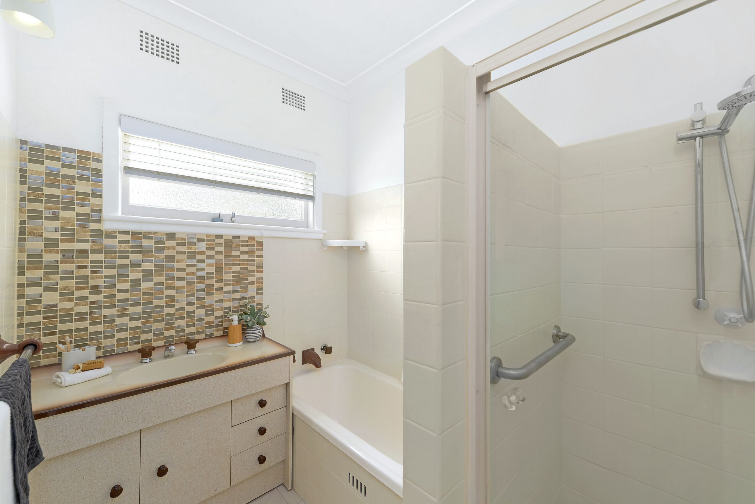 59 Euroka Street, West Wollongong - Thumbnail 4