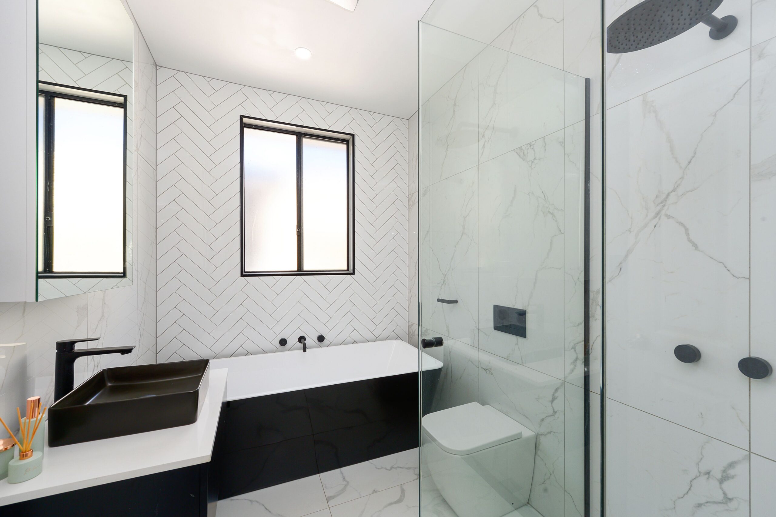 60 Blackman Parade, Unanderra - Thumbnail 3