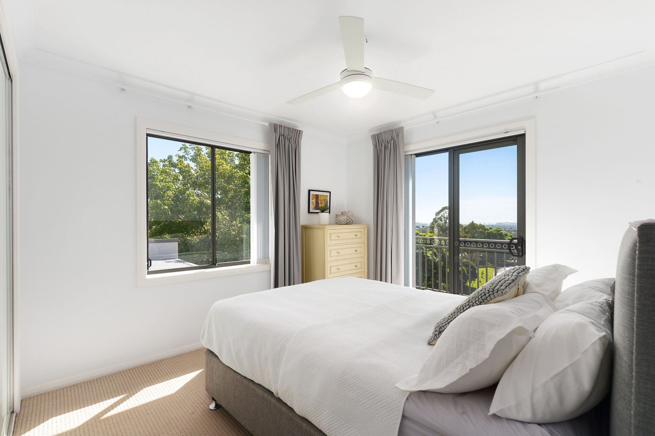 1 Vista Avenue, Farmborough Heights - Thumbnail 6