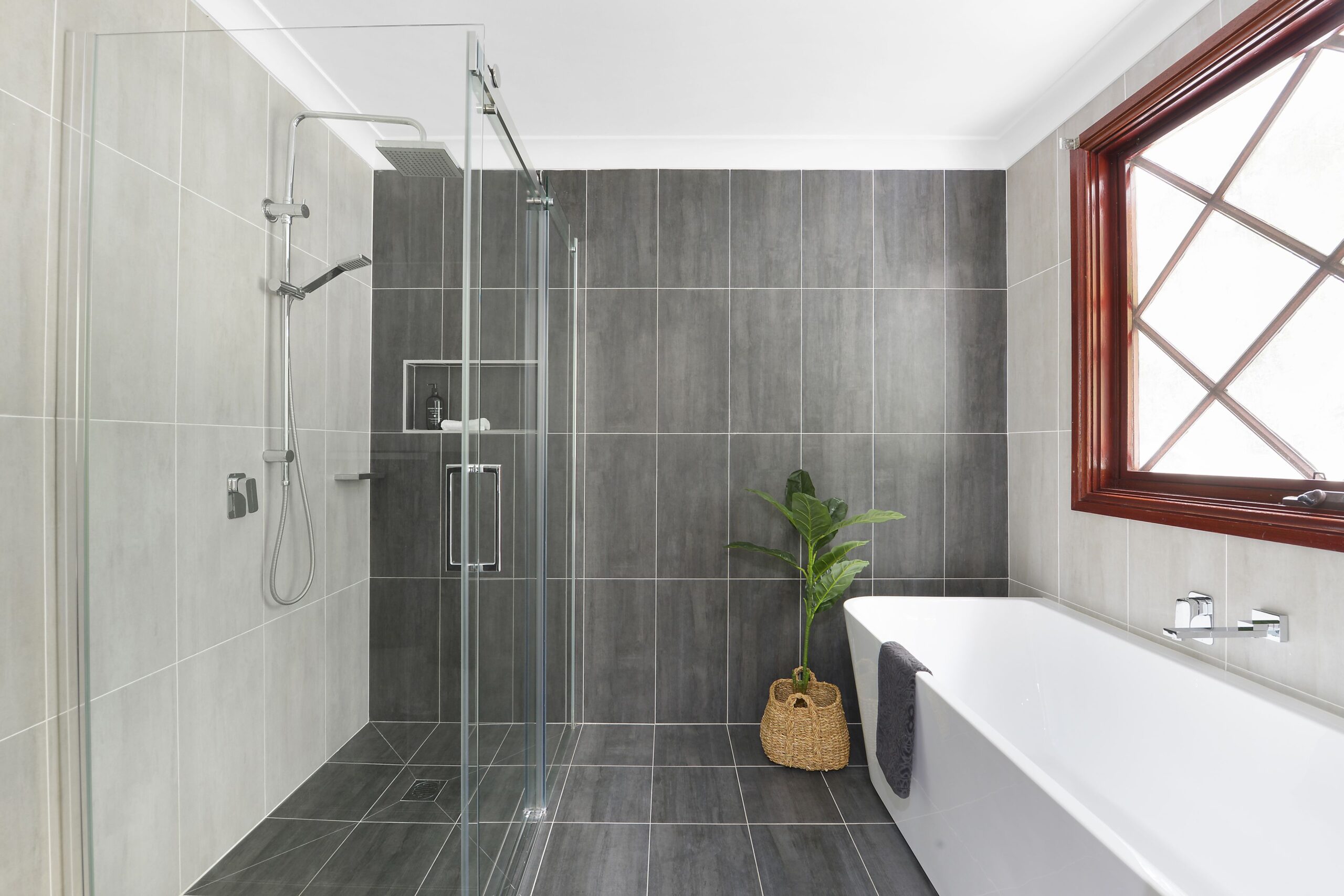 151 Derribong Drive, Cordeaux Heights - Thumbnail 3
