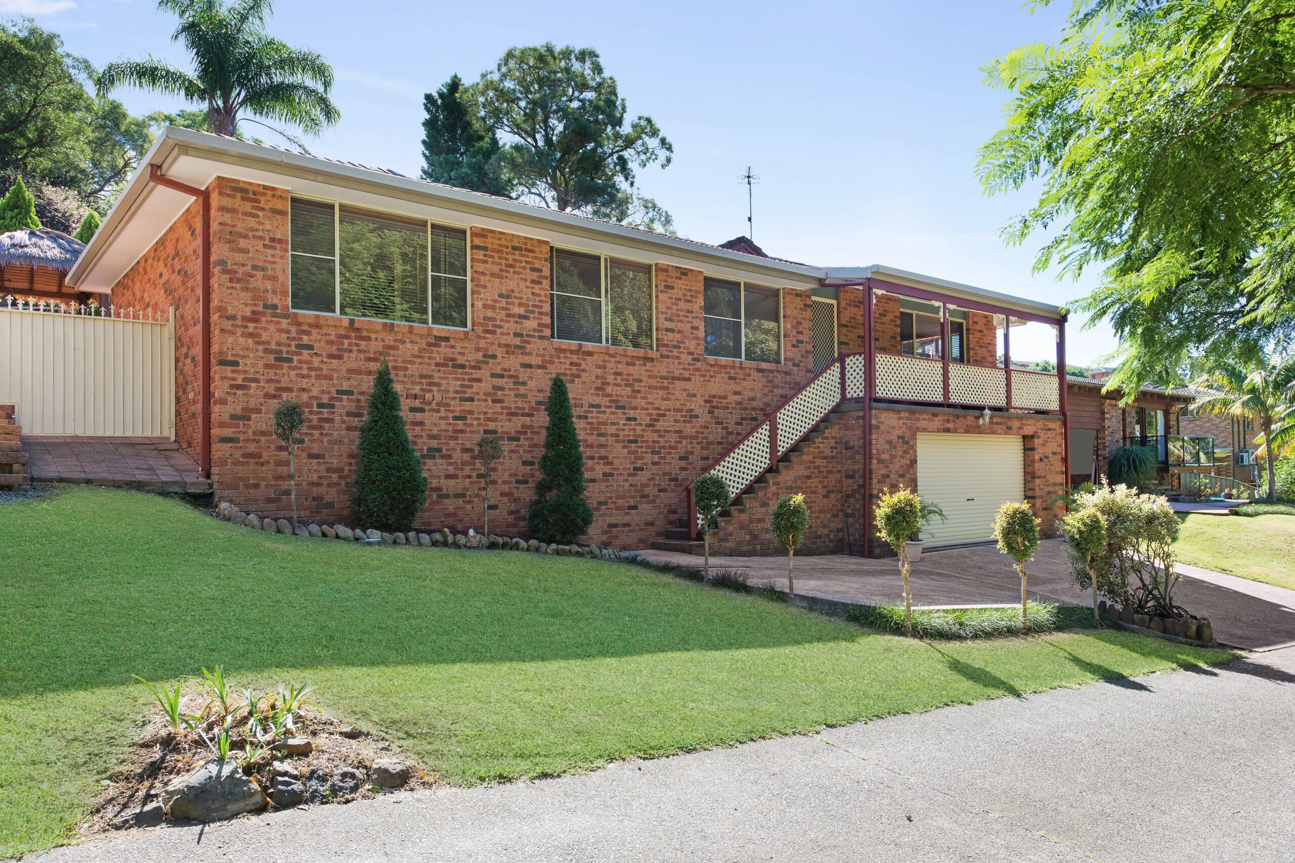 37 Toolangi Close, Cordeaux Heights - Thumbnail 2