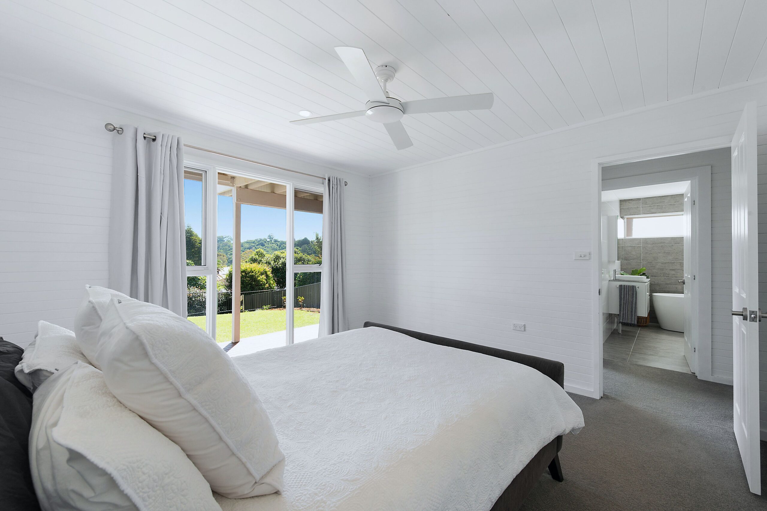 12 Springfield Avenue, Figtree - Thumbnail 6