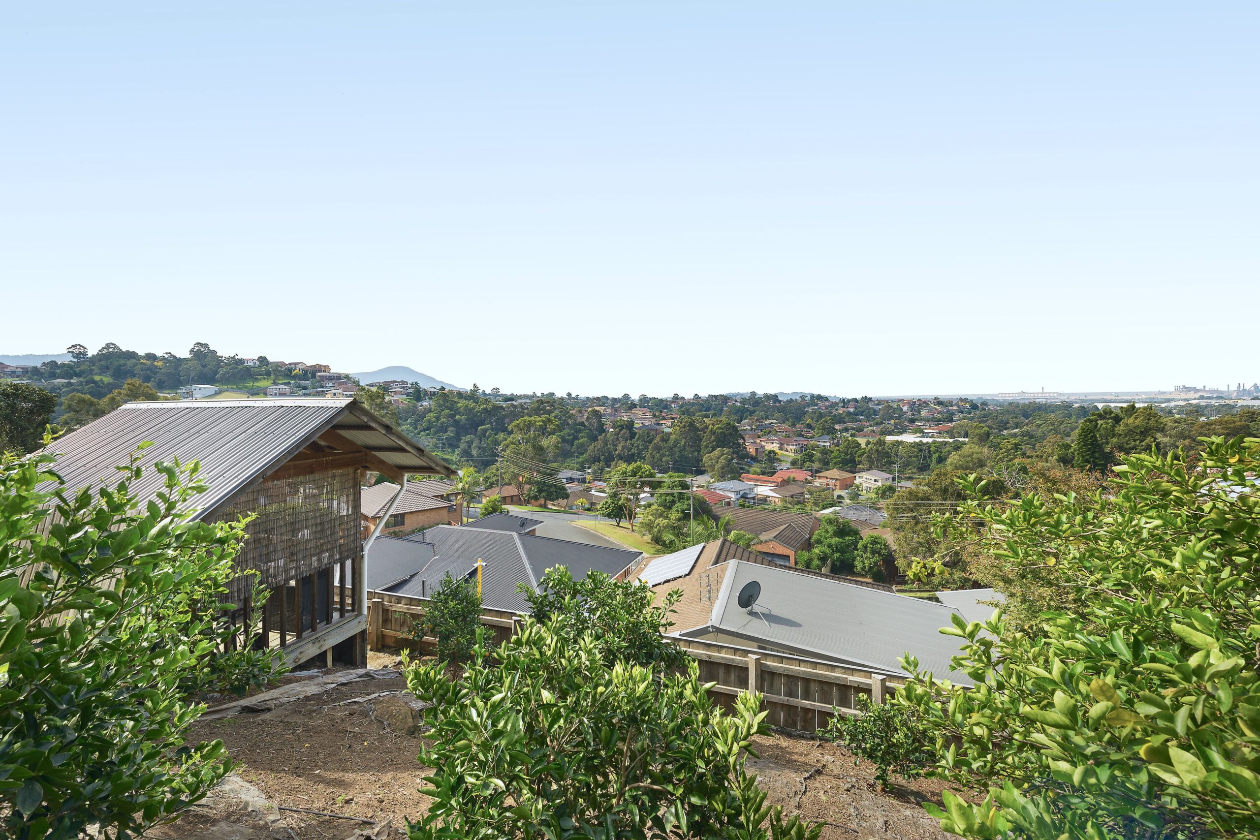 4 Ashley Avenue, Farmborough Heights - Thumbnail 2