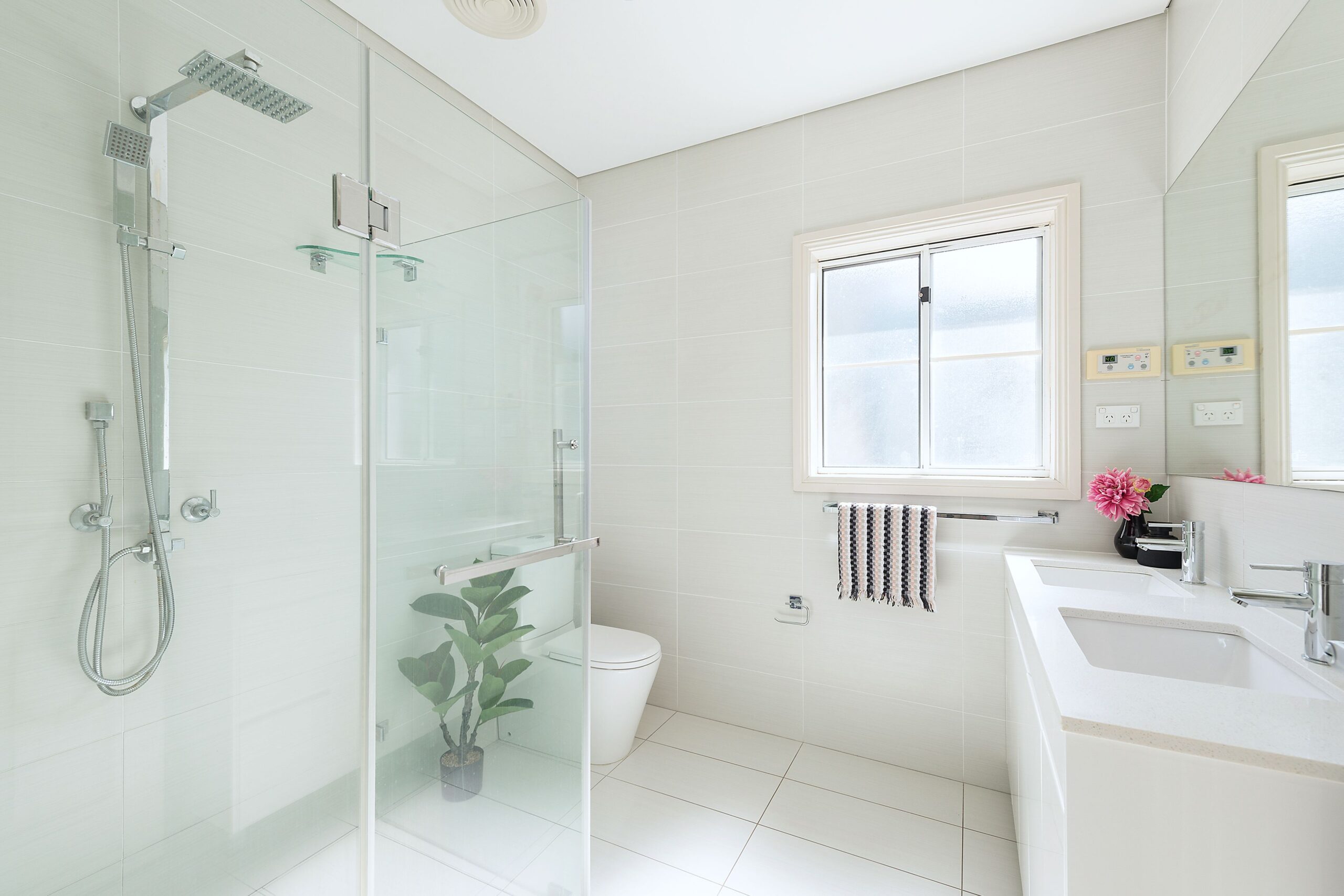 4 Ashley Avenue, Farmborough Heights - Thumbnail 5
