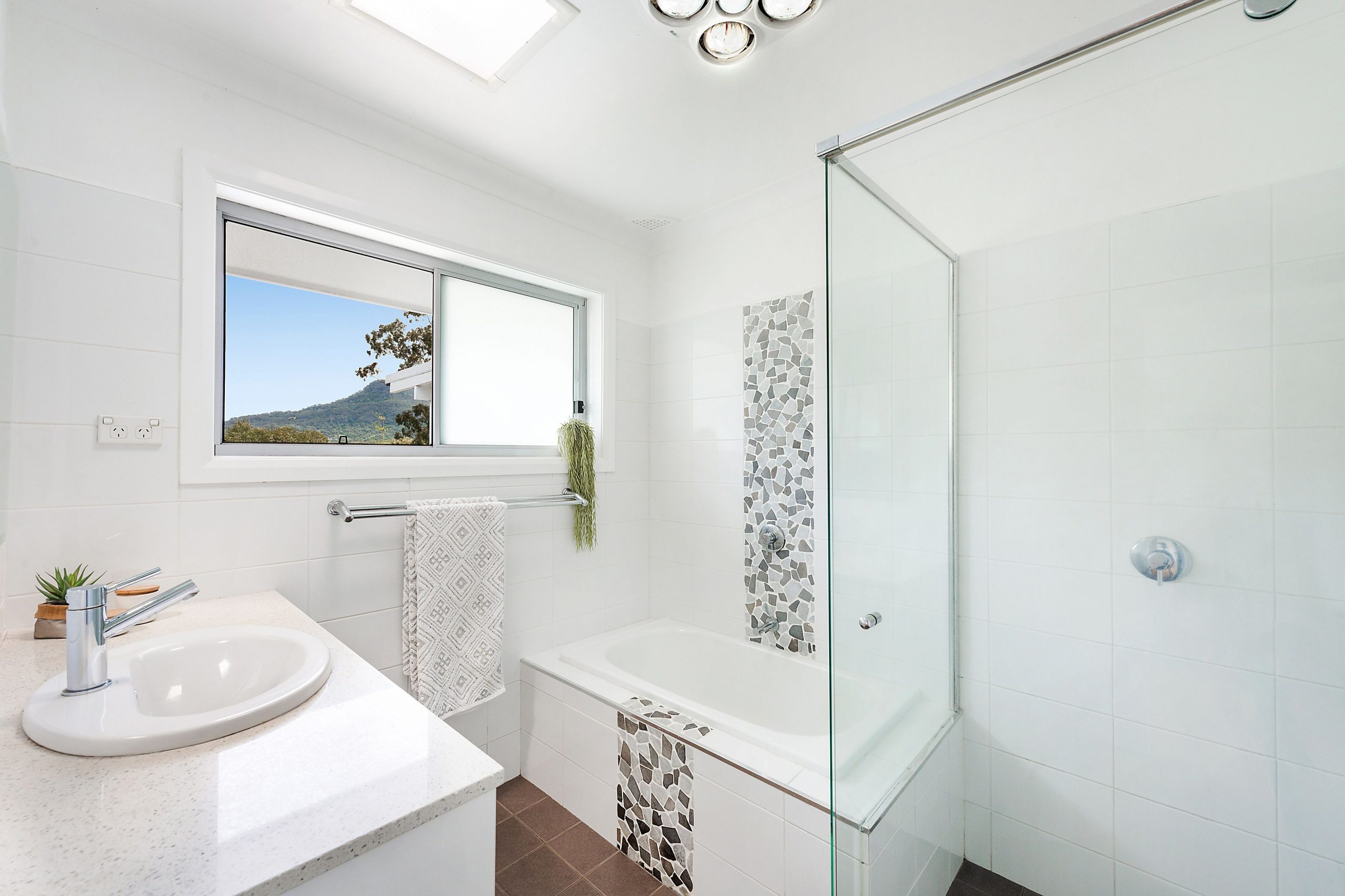 154 Jacaranda Avenue, Figtree - Thumbnail 2