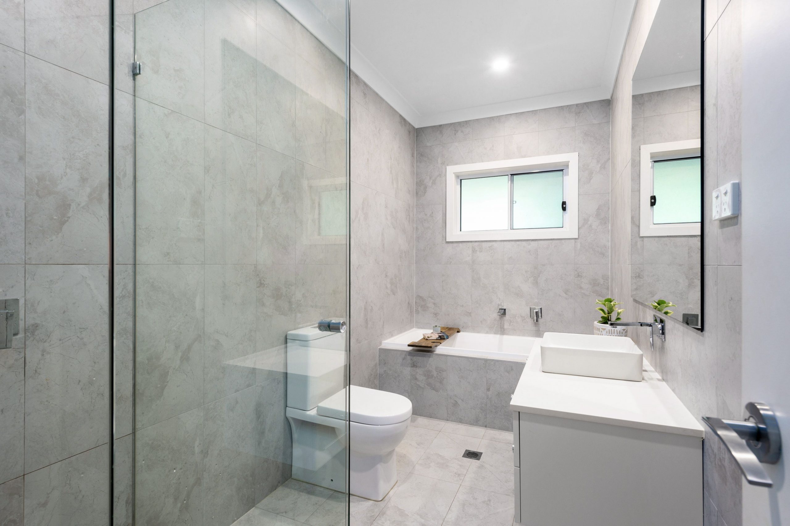 18a Poulter Street, West Wollongong - Thumbnail 3