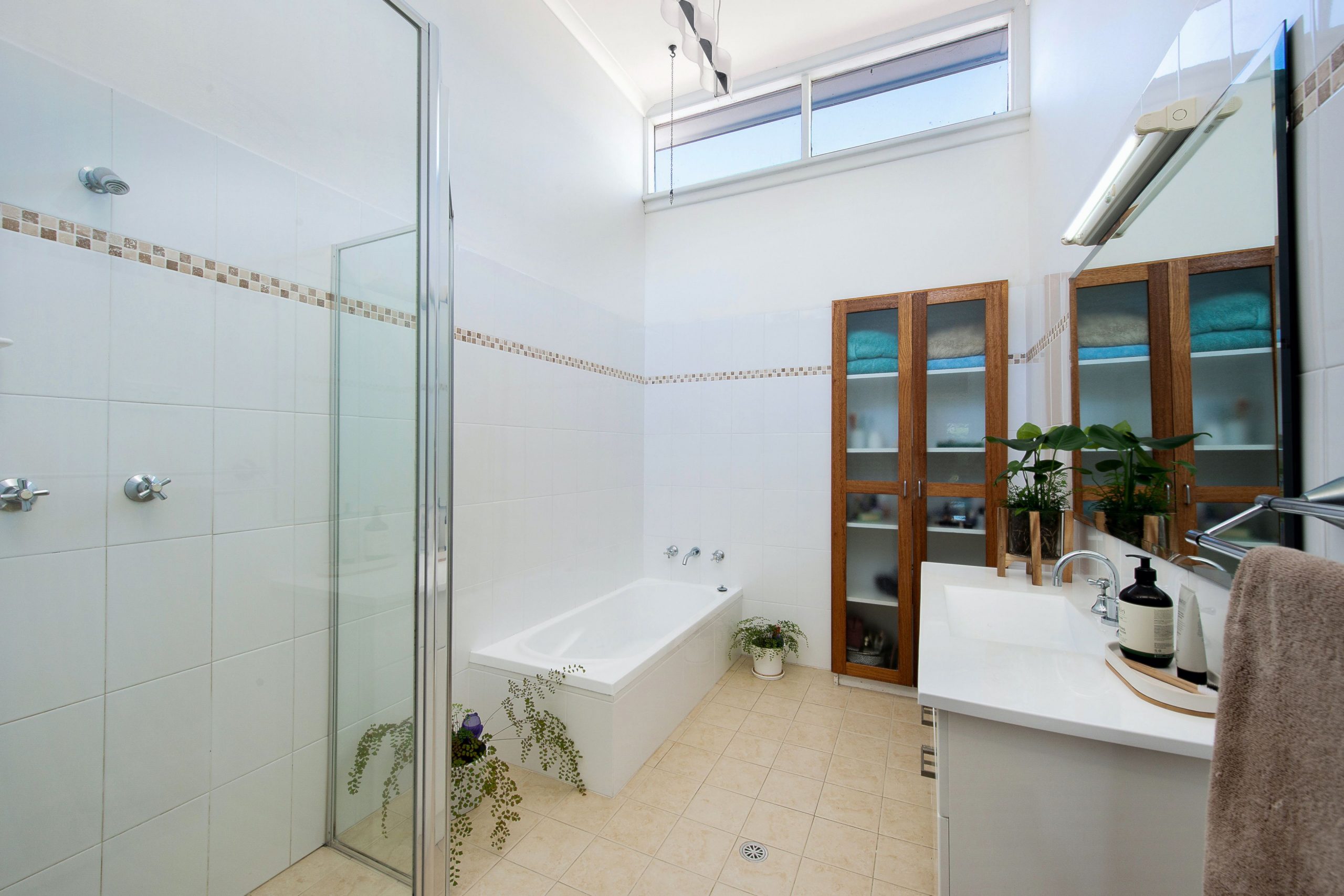 8 Harkness Avenue, Keiraville - Thumbnail 3