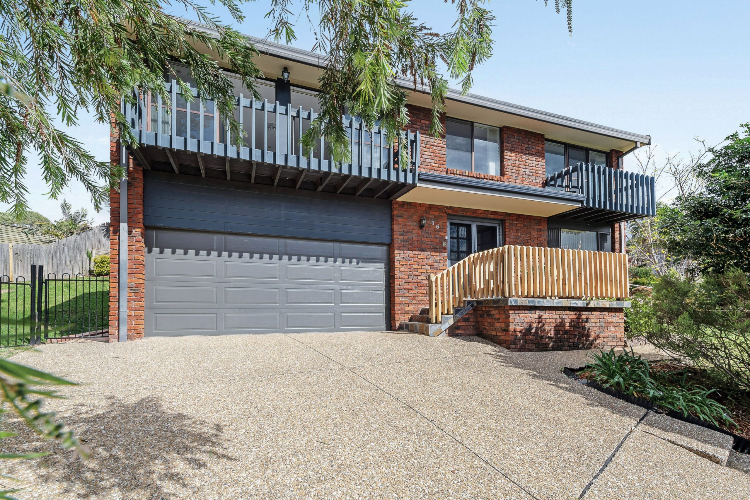 15 Paltarra Place, Cordeaux Heights - Thumbnail 2
