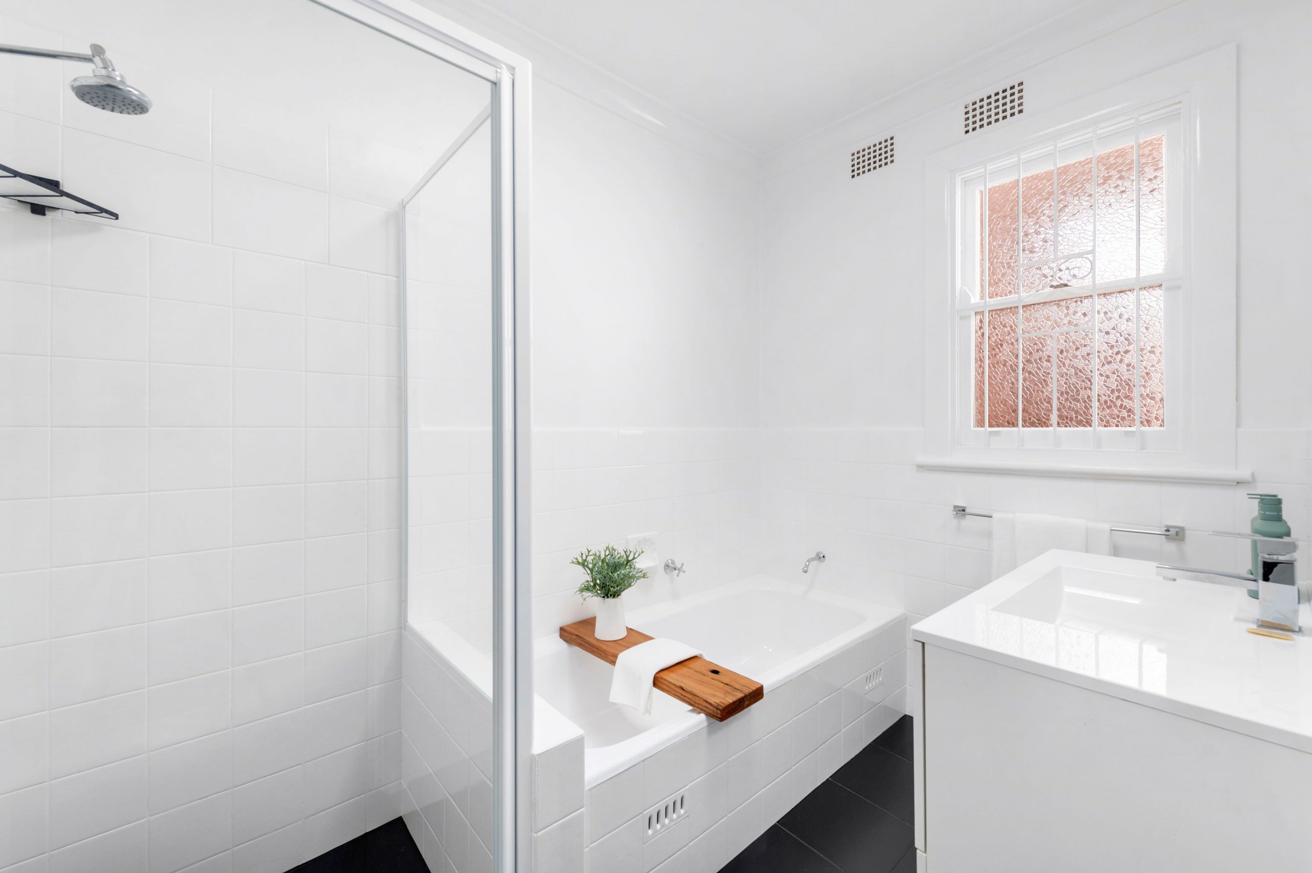 7 Gregory Street, Coniston - Thumbnail 8