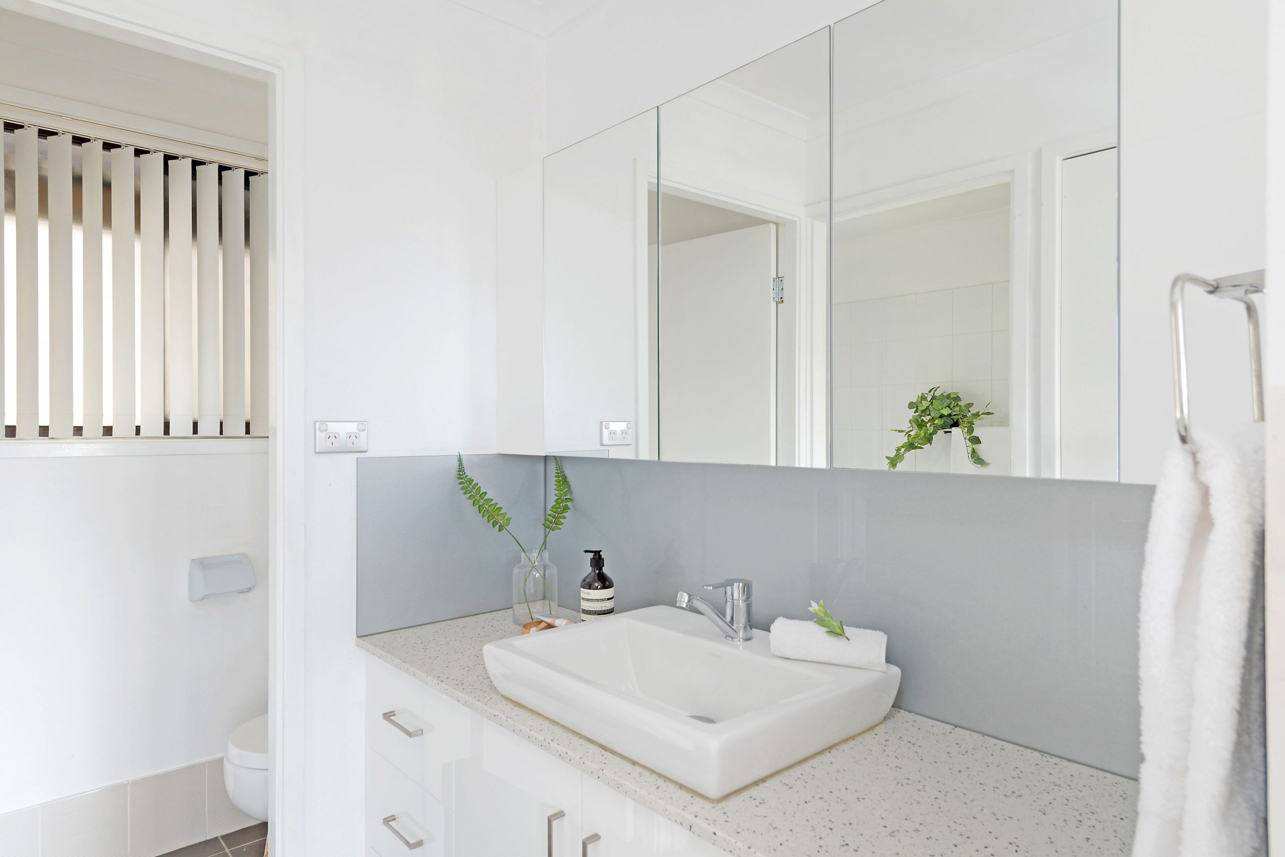 15 Paltarra Place, Cordeaux Heights - Thumbnail 5