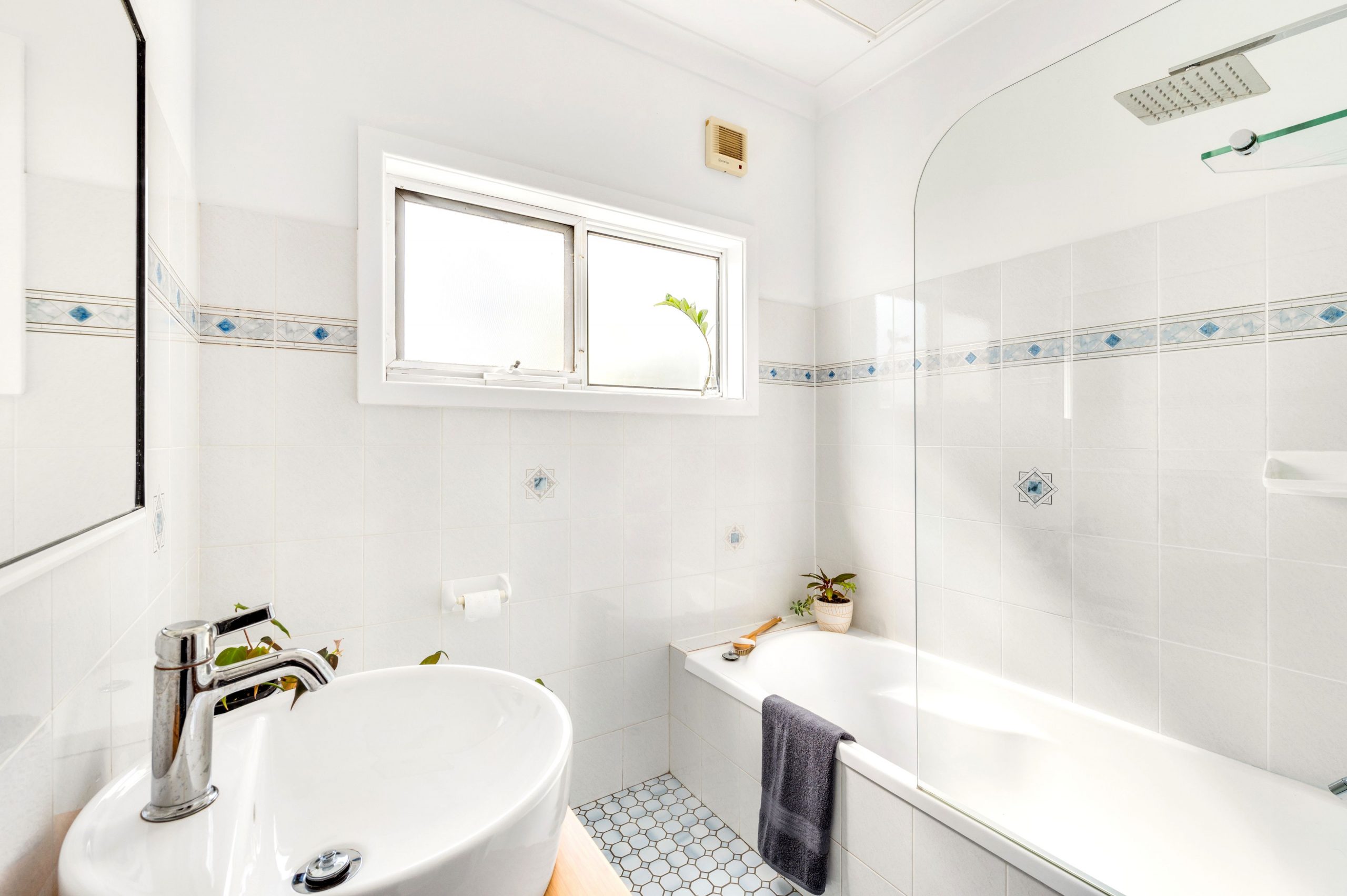132 Panorama Drive, Farmborough Heights - Thumbnail 6