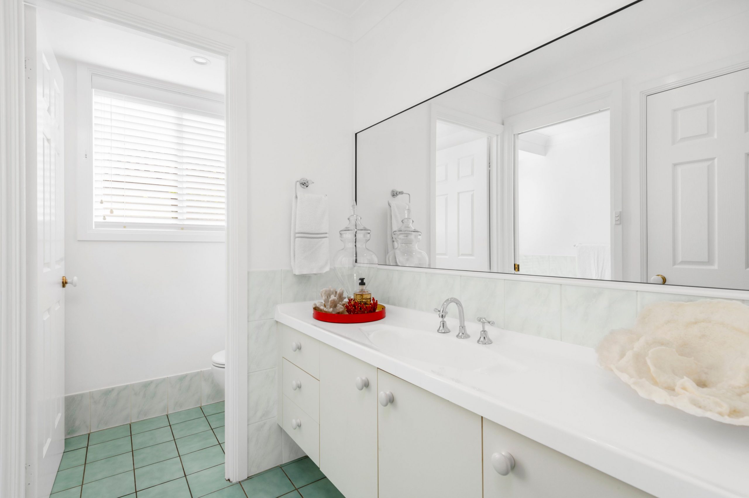 4 Juniper Place, Farmborough Heights - Thumbnail 4