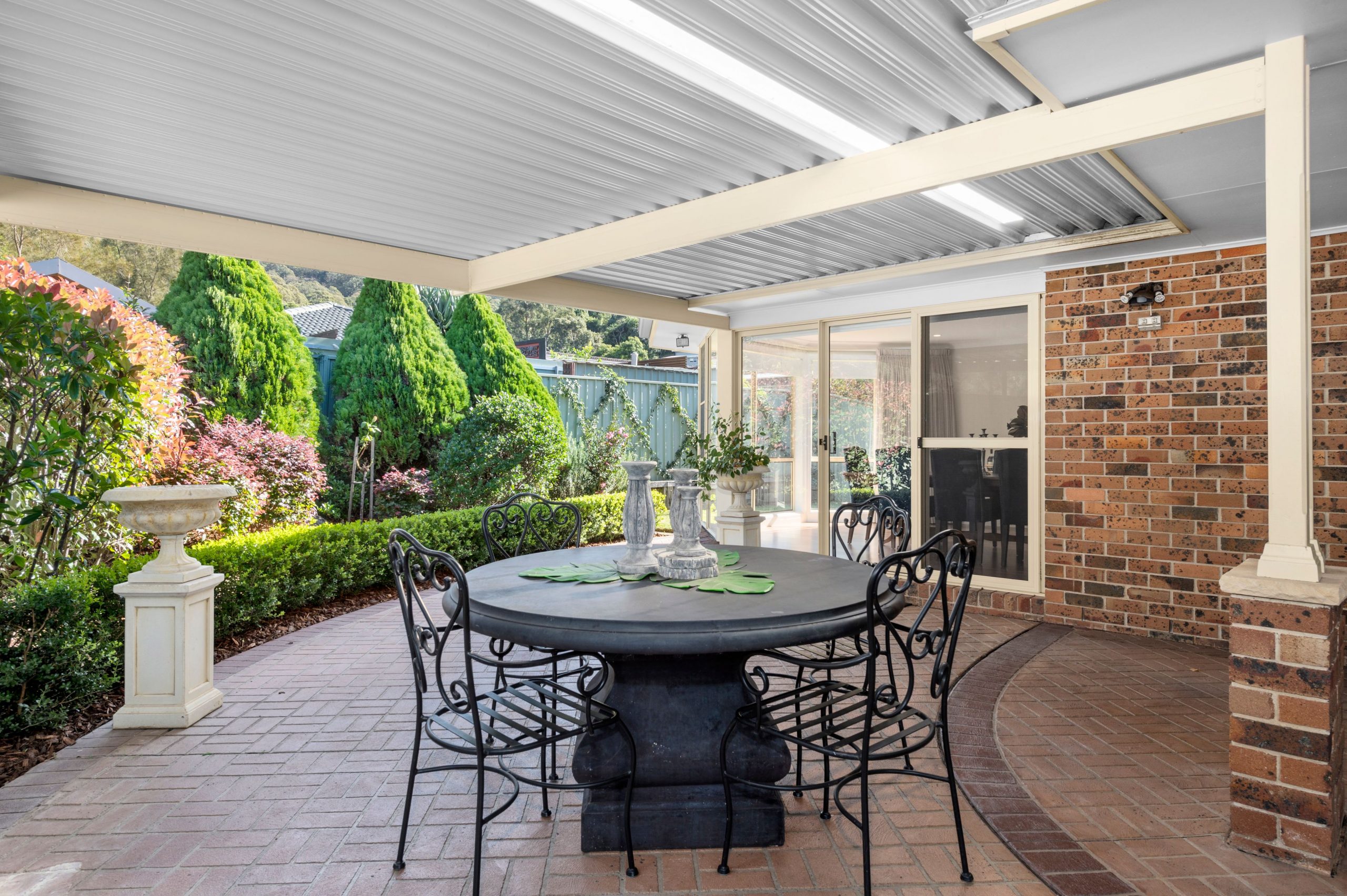 4 Juniper Place, Farmborough Heights - Thumbnail 2