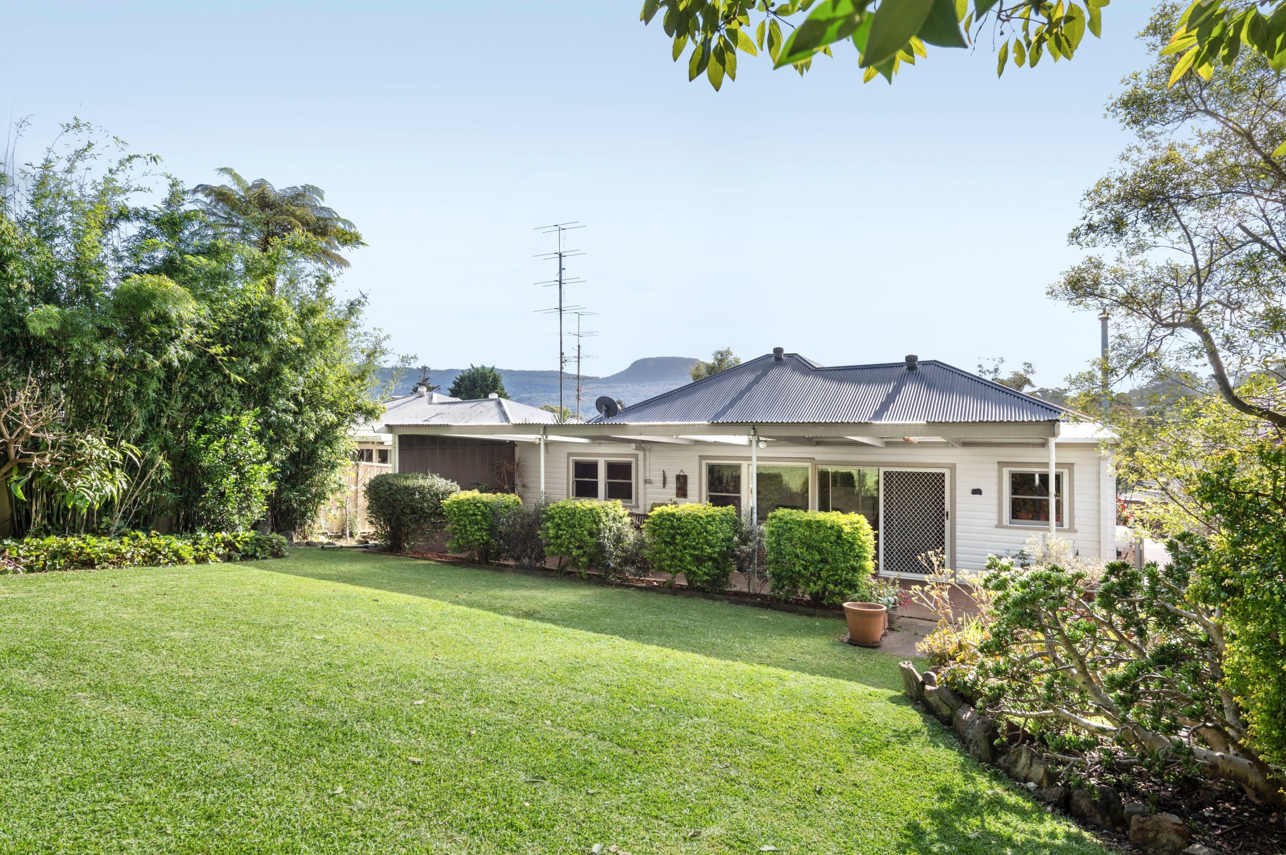 22 Phillips Crescent, Mangerton - Thumbnail 2