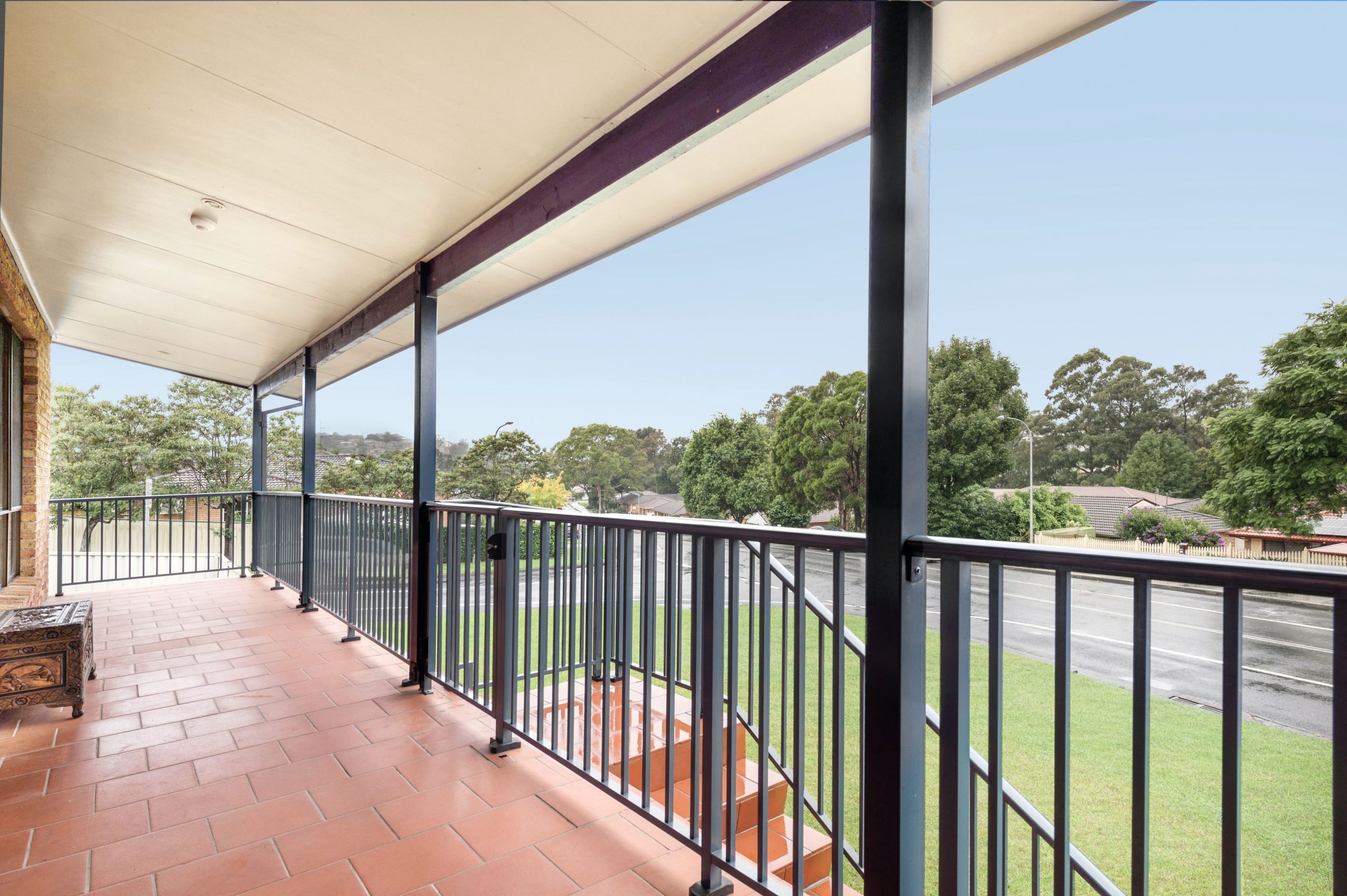 16 Derribong Drive, Cordeaux Heights - Thumbnail 2