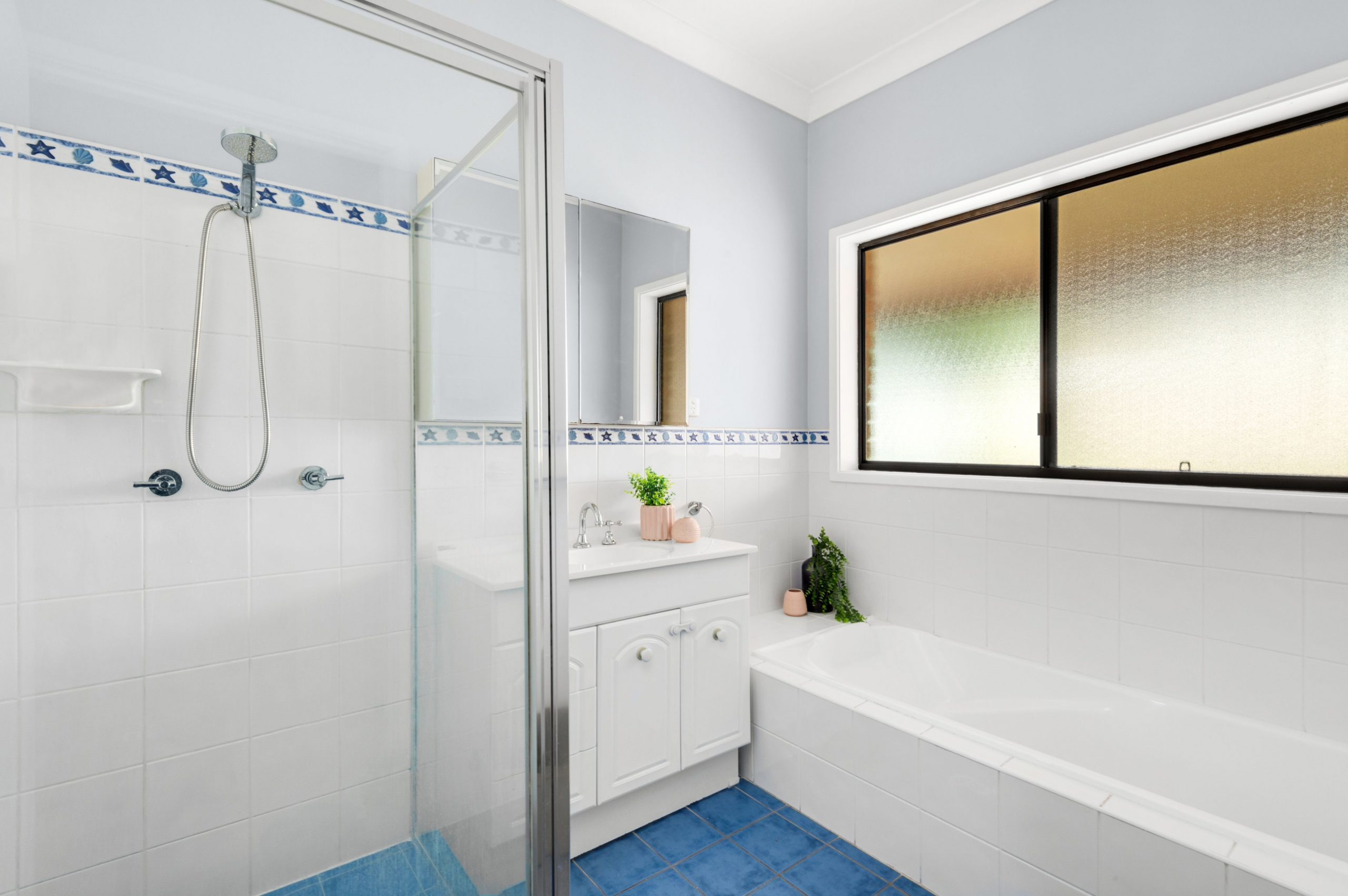 16 Derribong Drive, Cordeaux Heights - Thumbnail 4