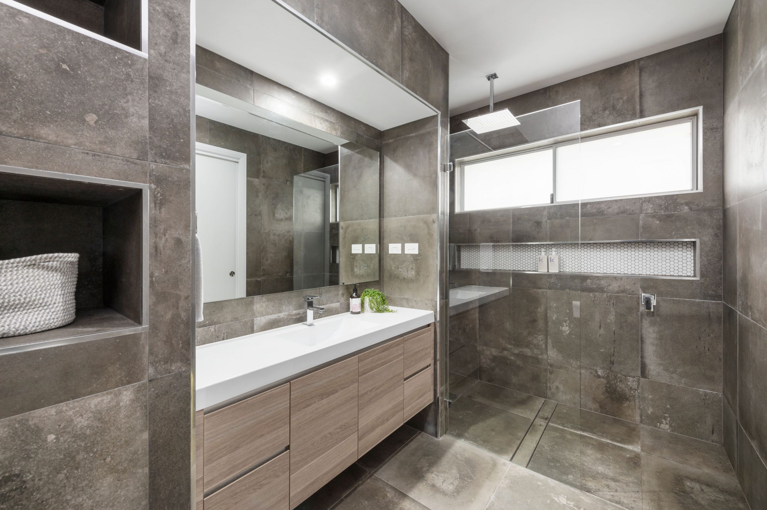 14A Murrogun Crescent, Farmborough Heights - Thumbnail 4