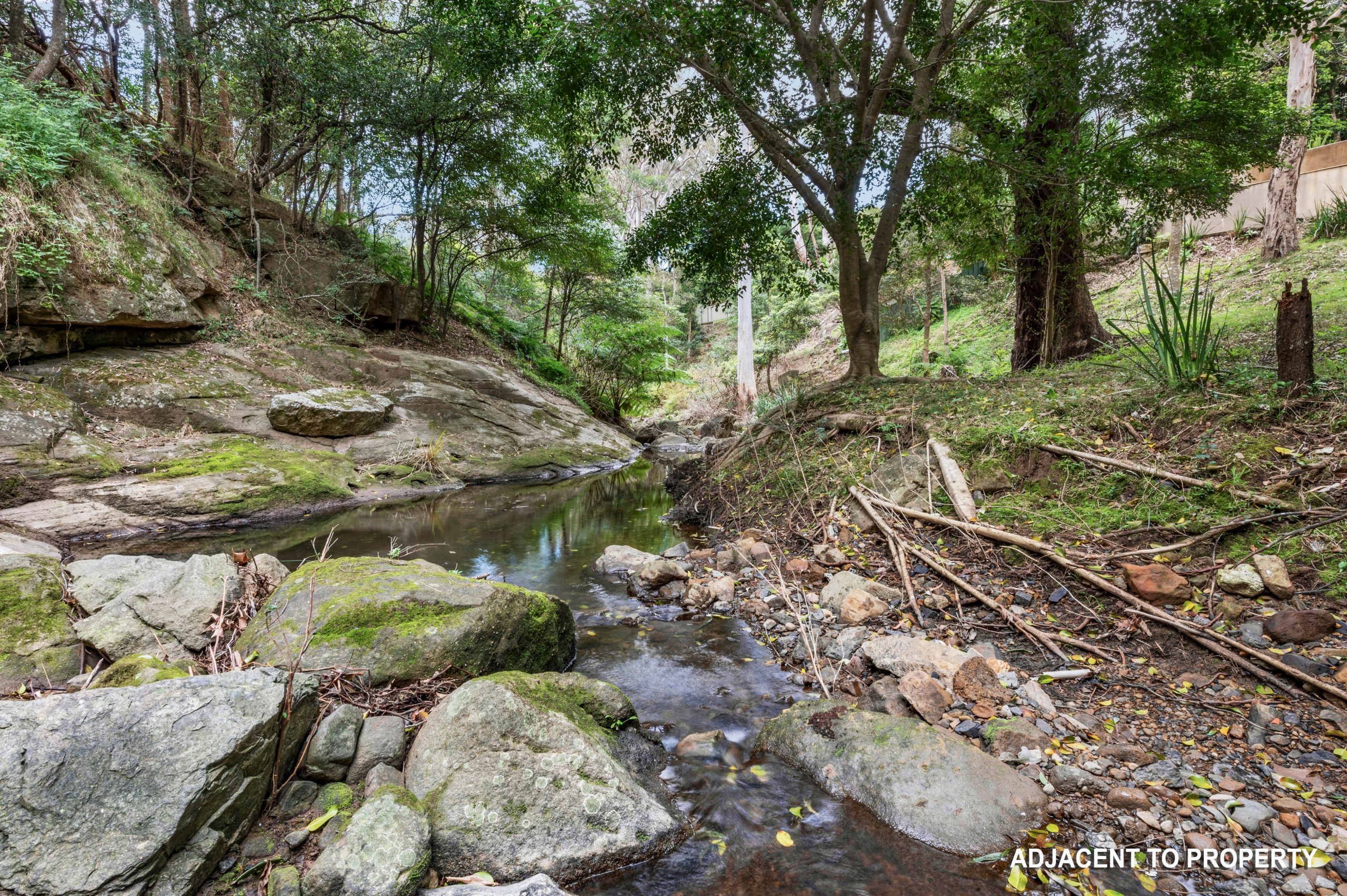 162 Derribong Drive, Cordeaux Heights - Thumbnail 2