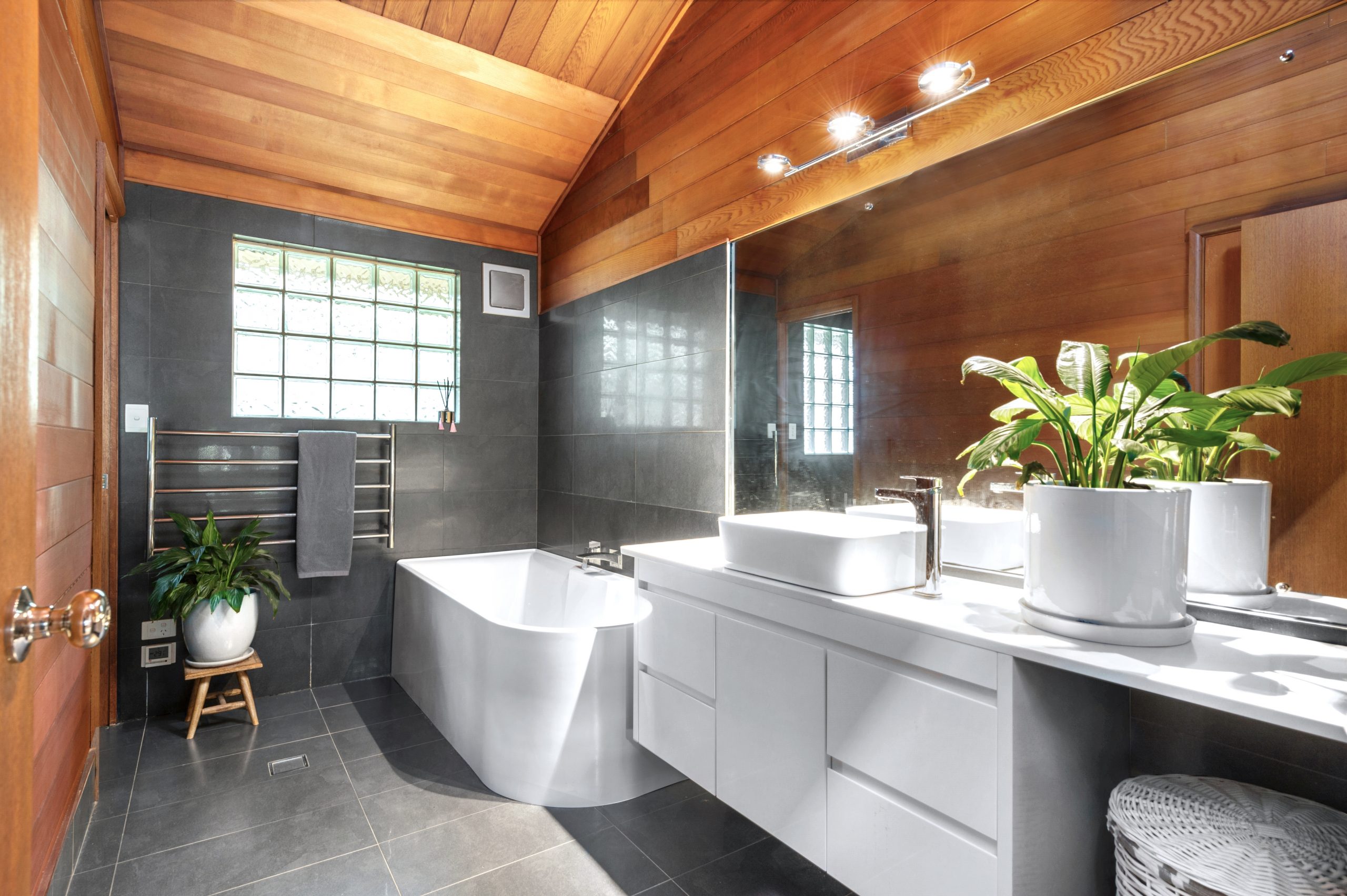 38 Koombala Grove, Cordeaux Heights - Thumbnail 7