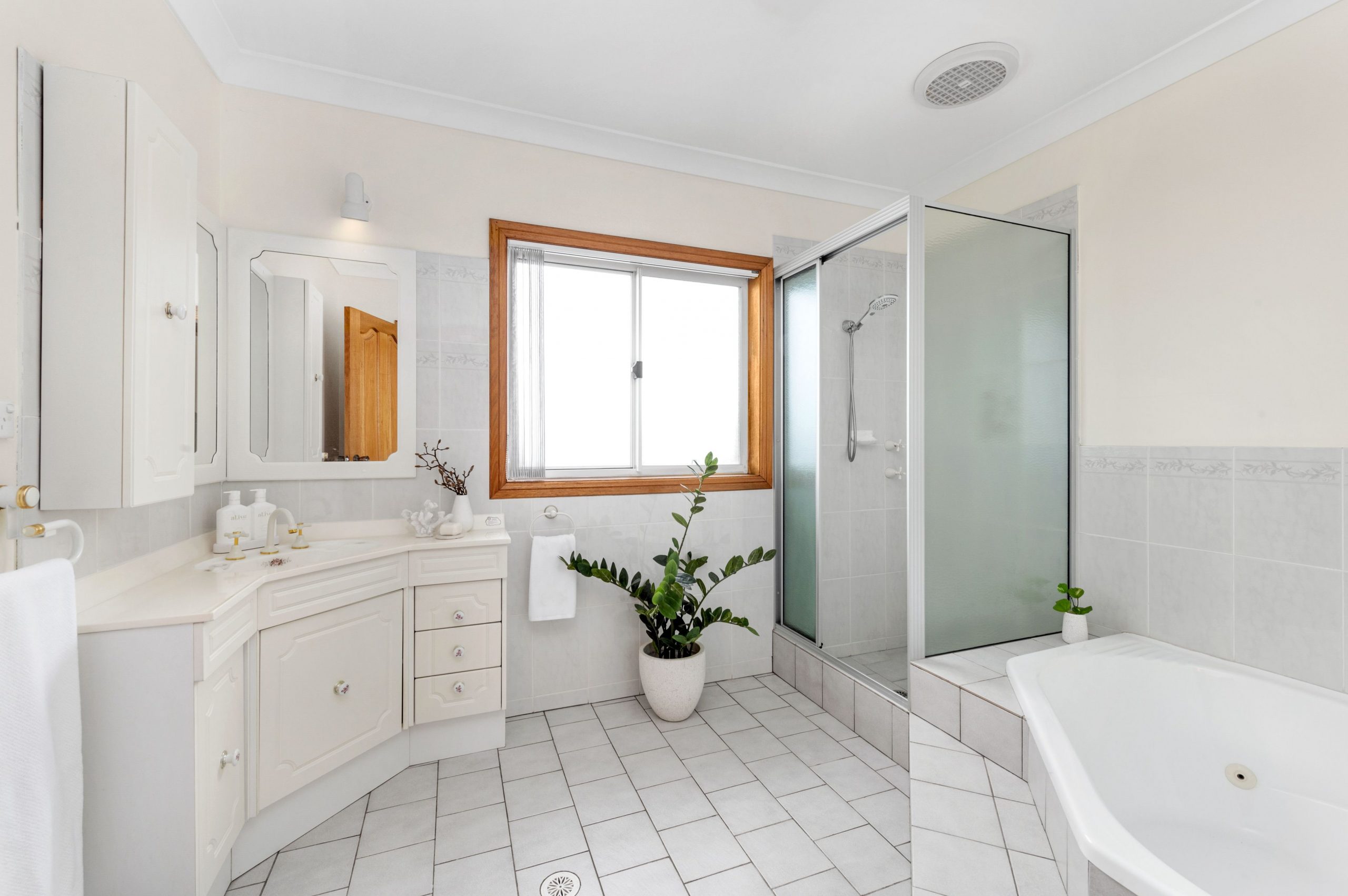 5 Deenyi Close, Cordeaux Heights - Thumbnail 3