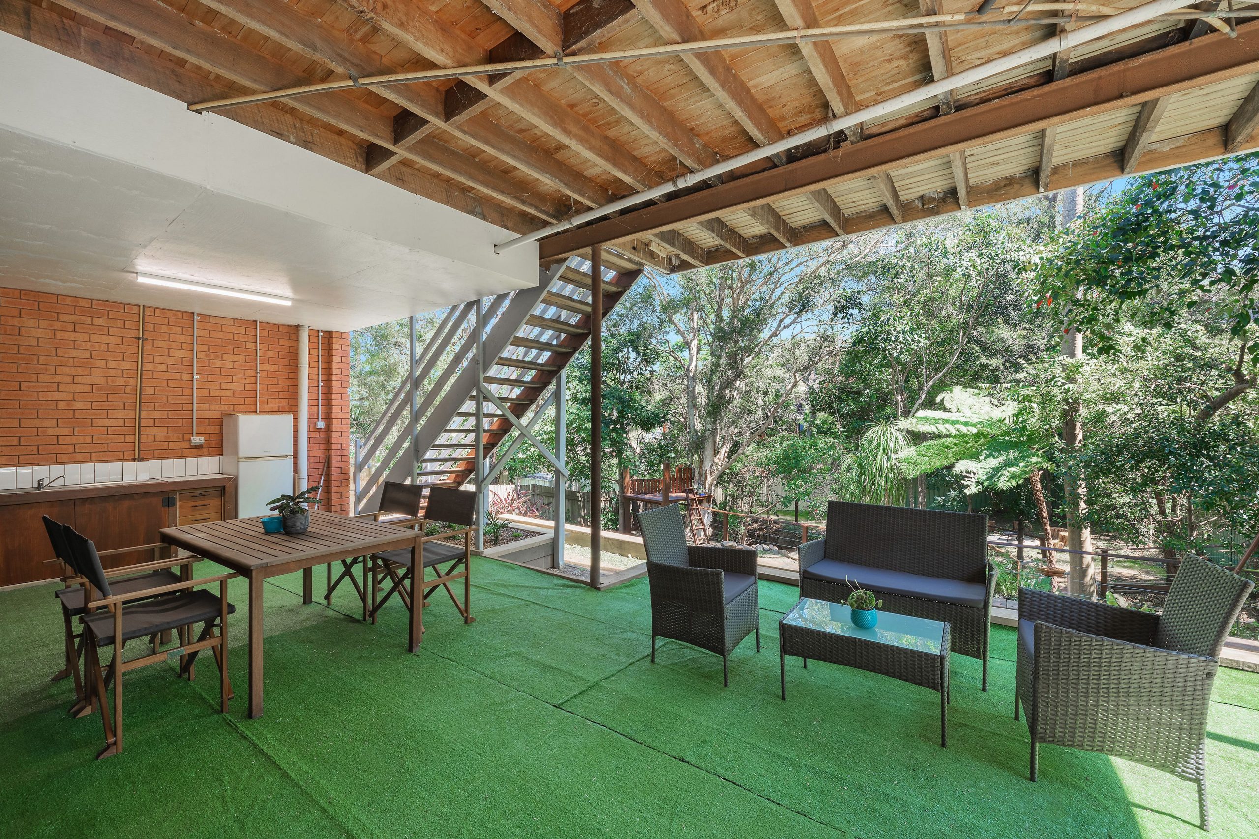40 Loch Carron Avenue, Farmborough Heights - Thumbnail 2
