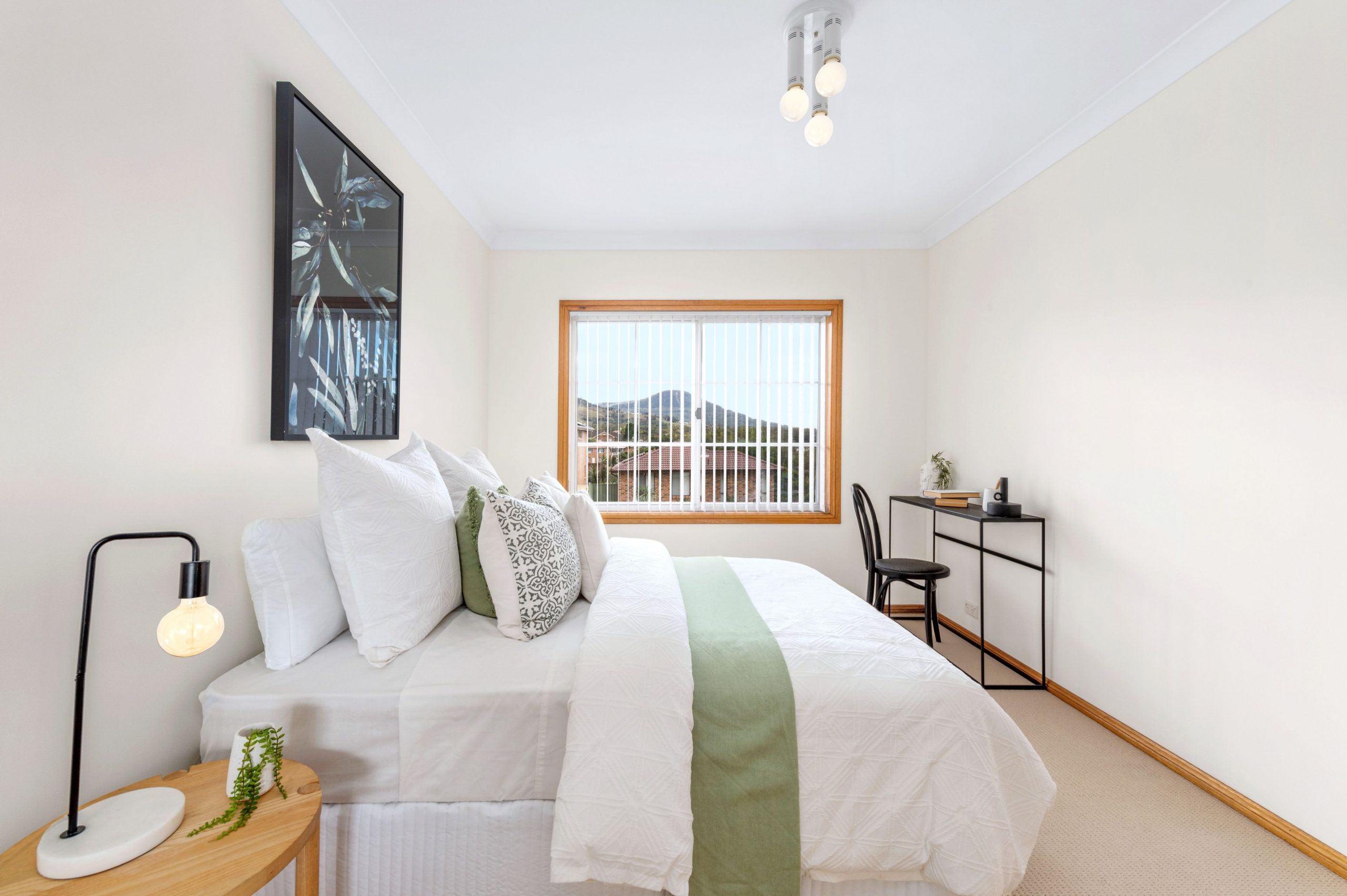 5 Deenyi Close, Cordeaux Heights - Thumbnail 2