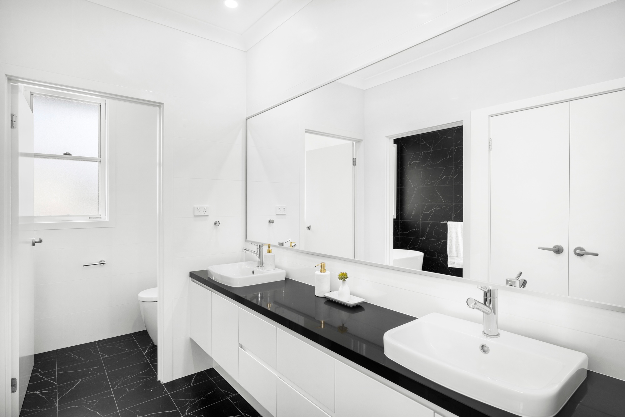 24 Cranesbill Way, Figtree - Thumbnail 3