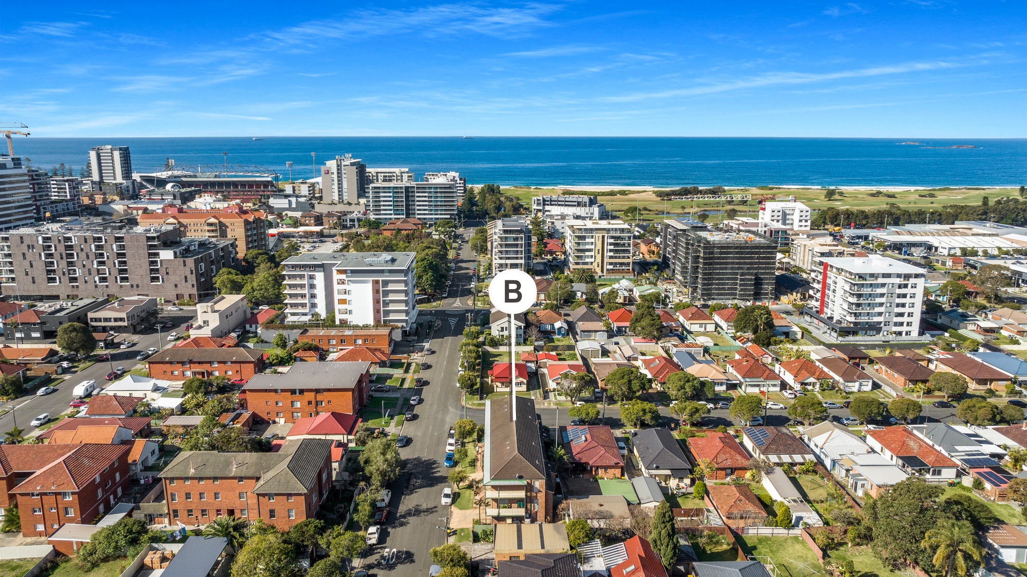 2/63 Bank Street, Wollongong - Thumbnail 2