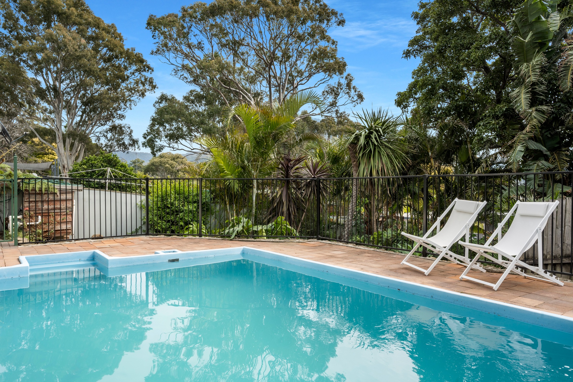 202 Farmborough Road, Farmborough Heights - Thumbnail 3