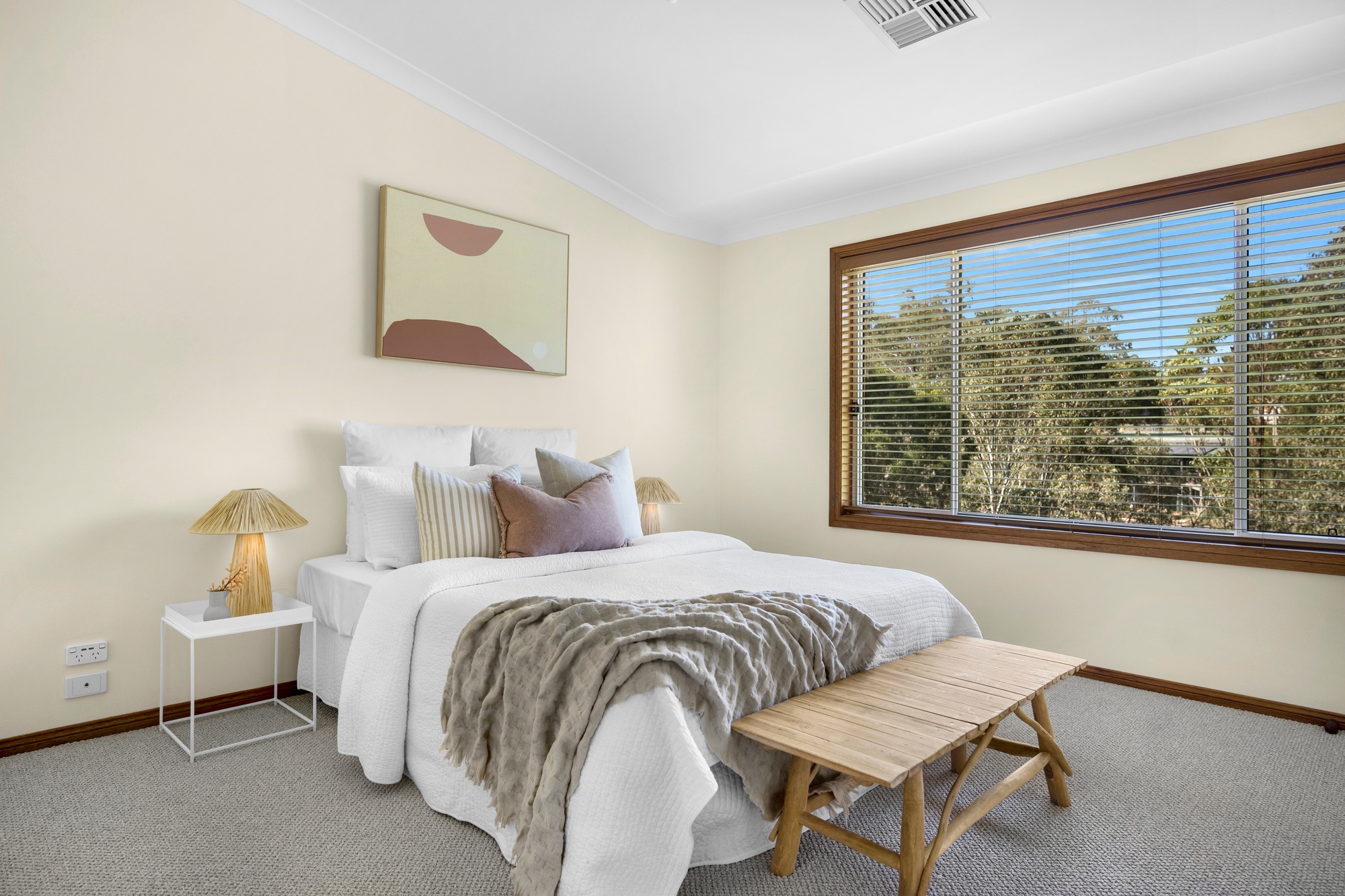 15 Deenyi Close, Cordeaux Heights - Thumbnail 8