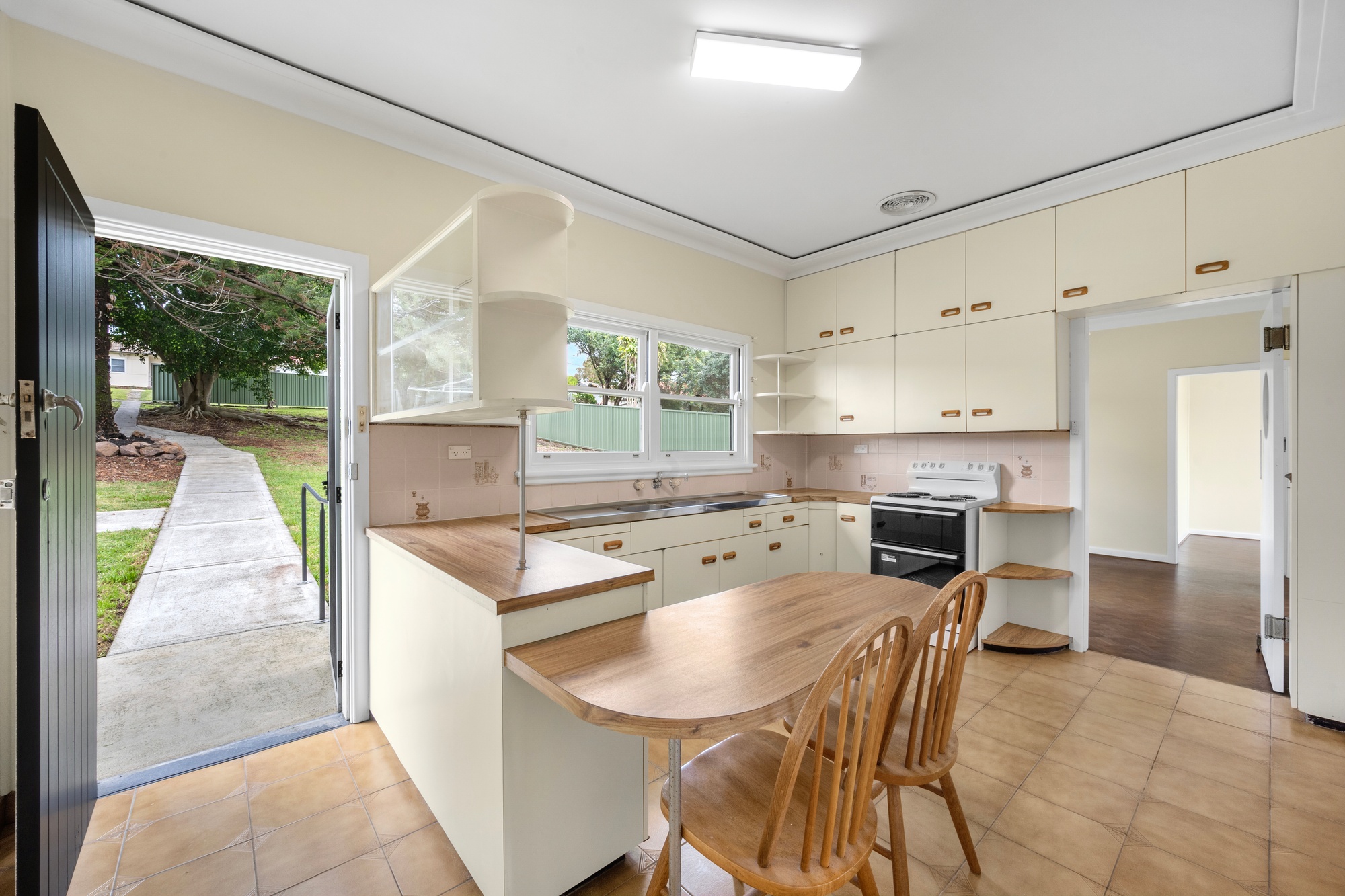 113 Lakeview Parade, Primbee - Thumbnail 8